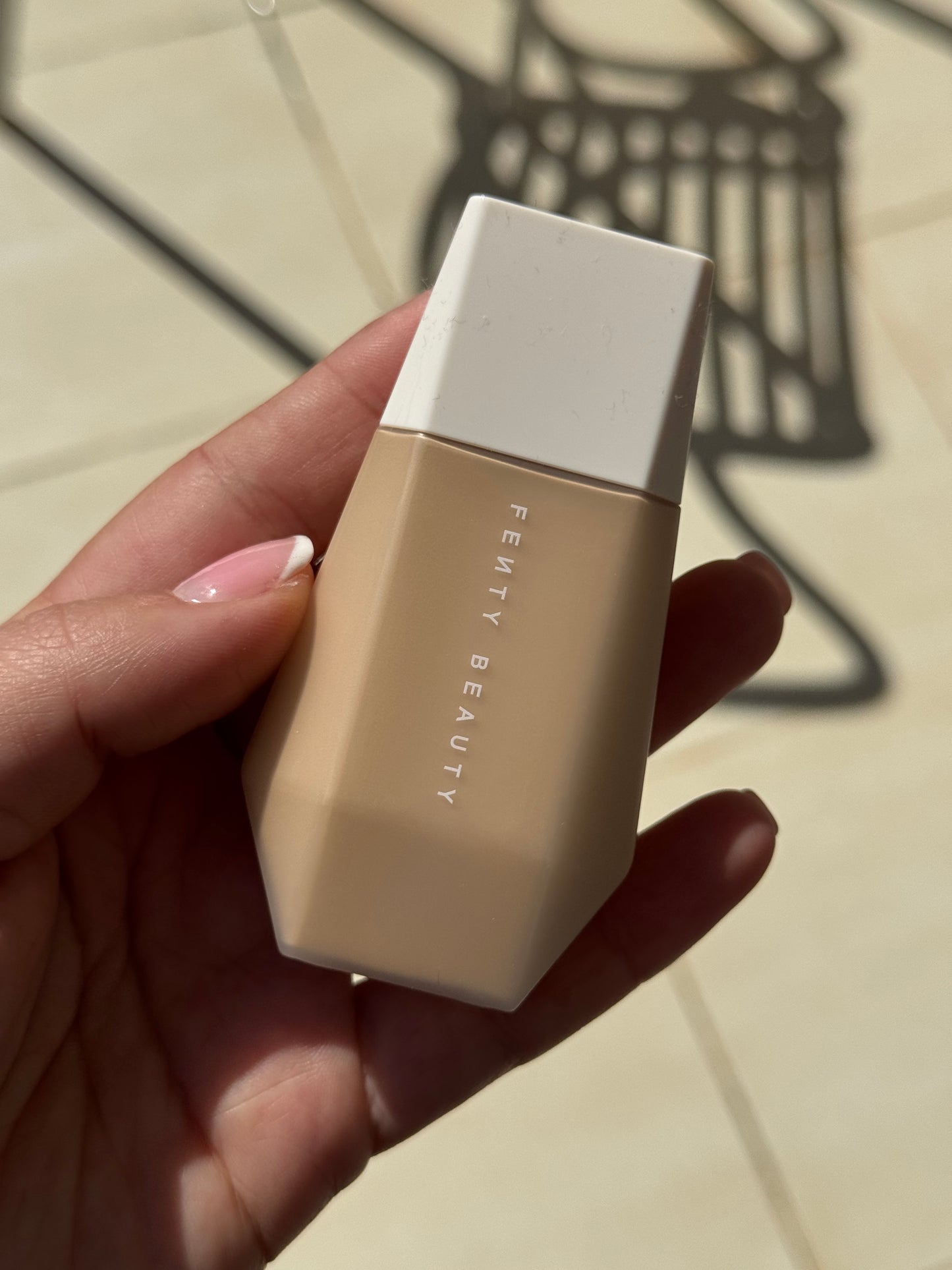 Fenty Beauty by Rihanna
Eaze Drop Blurring Skin Tint