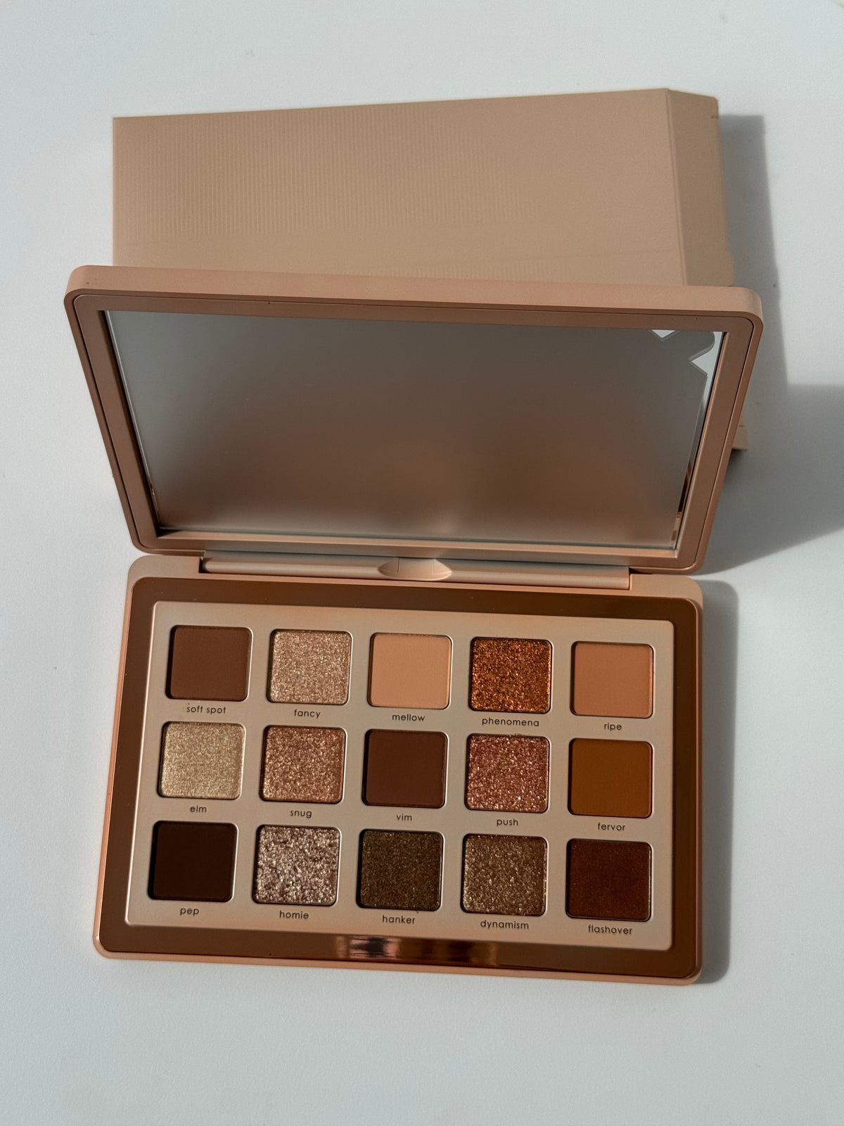 Natasha Denona
I Need A Warm Eyeshadow Palette
