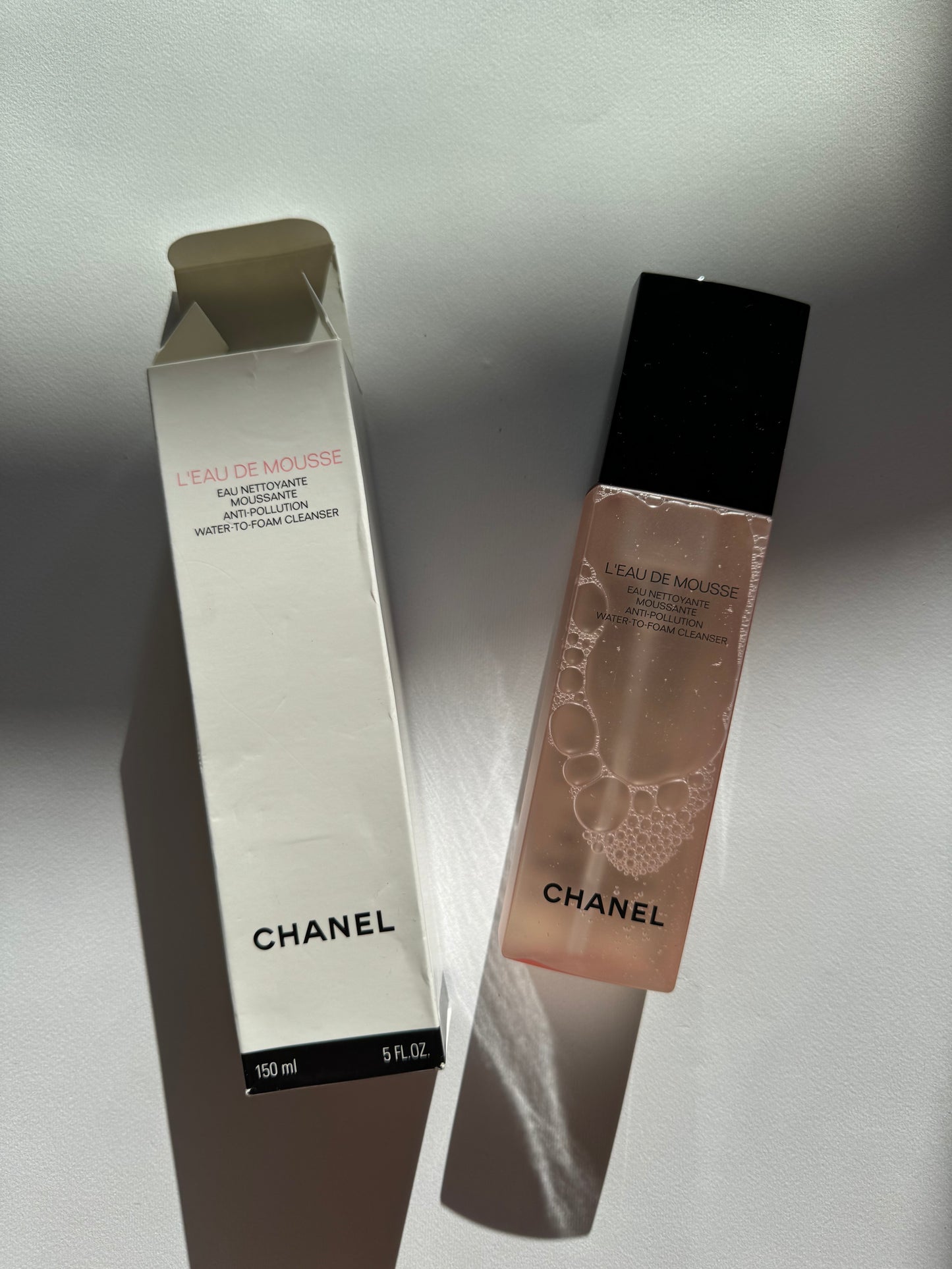 Chanel
L’eau De Mousse Anti Pollution Water To Foam Cleanser