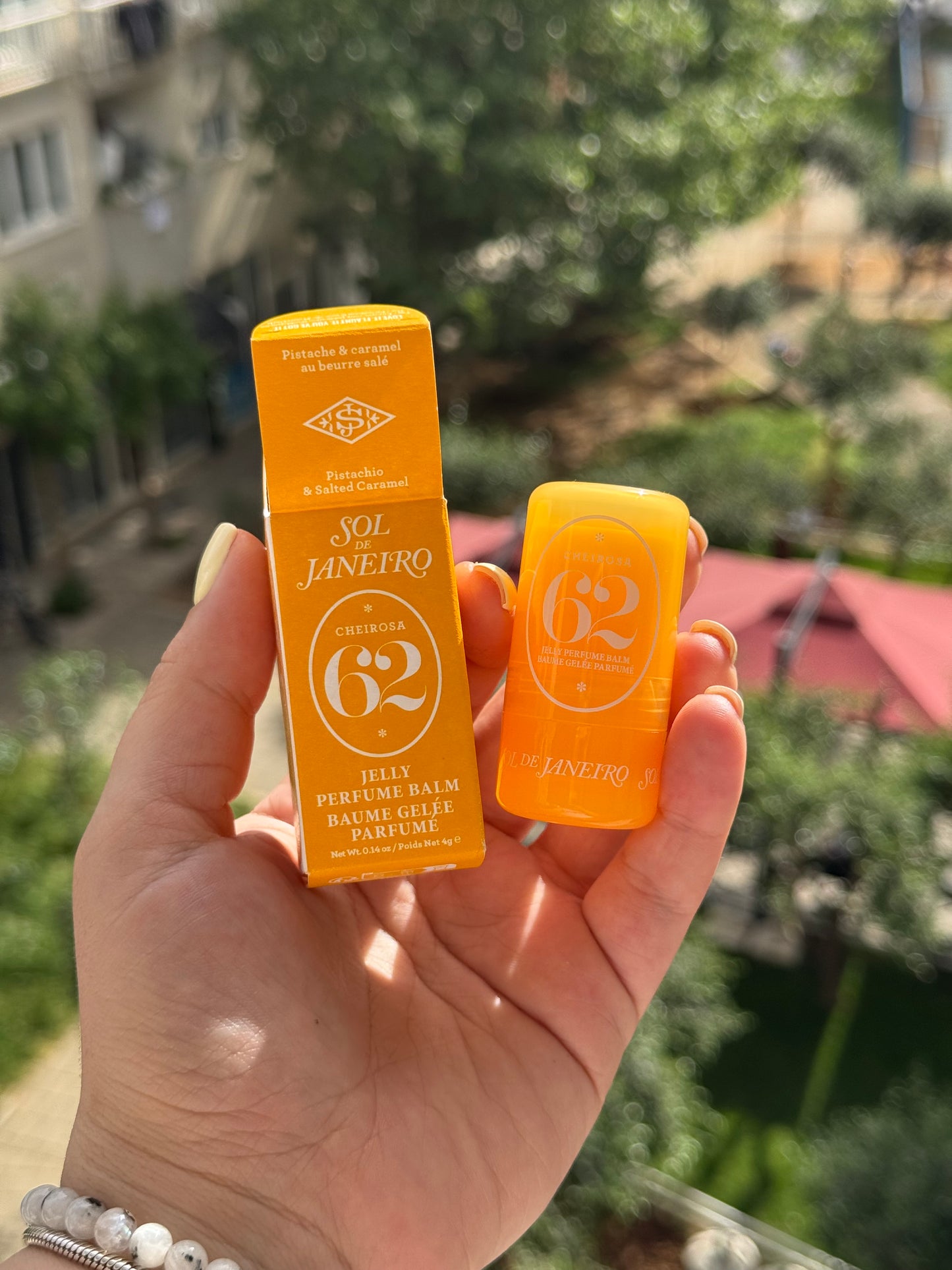 Sol de Janeiro
Cheirosa 62™ Jelly Perfume Balm