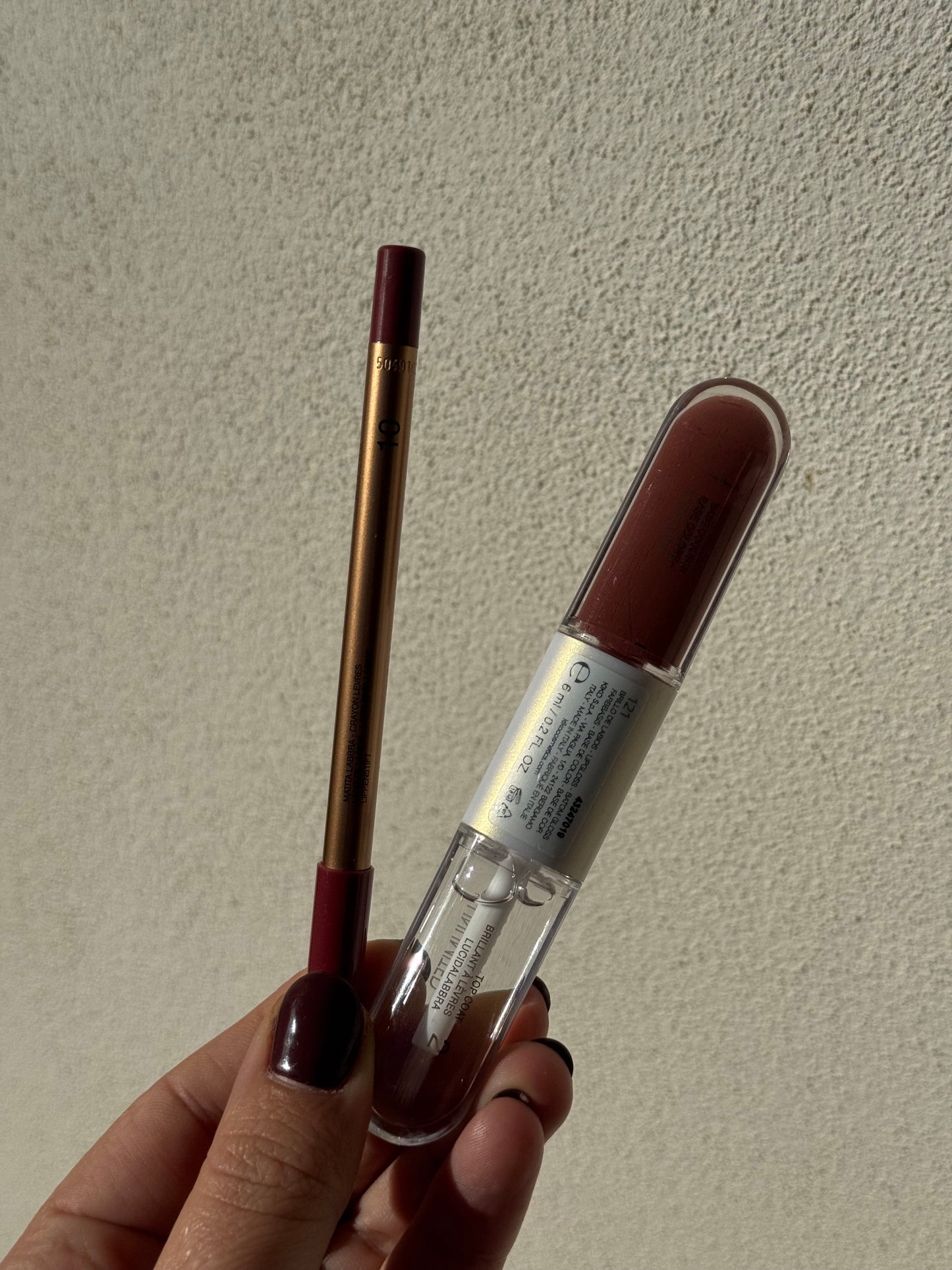 Kiko Set
Lip liner shade 10 Rose Tea
Liquid Lipstick Shade 121 Dark Rosy Chesnut
Pa Kuti