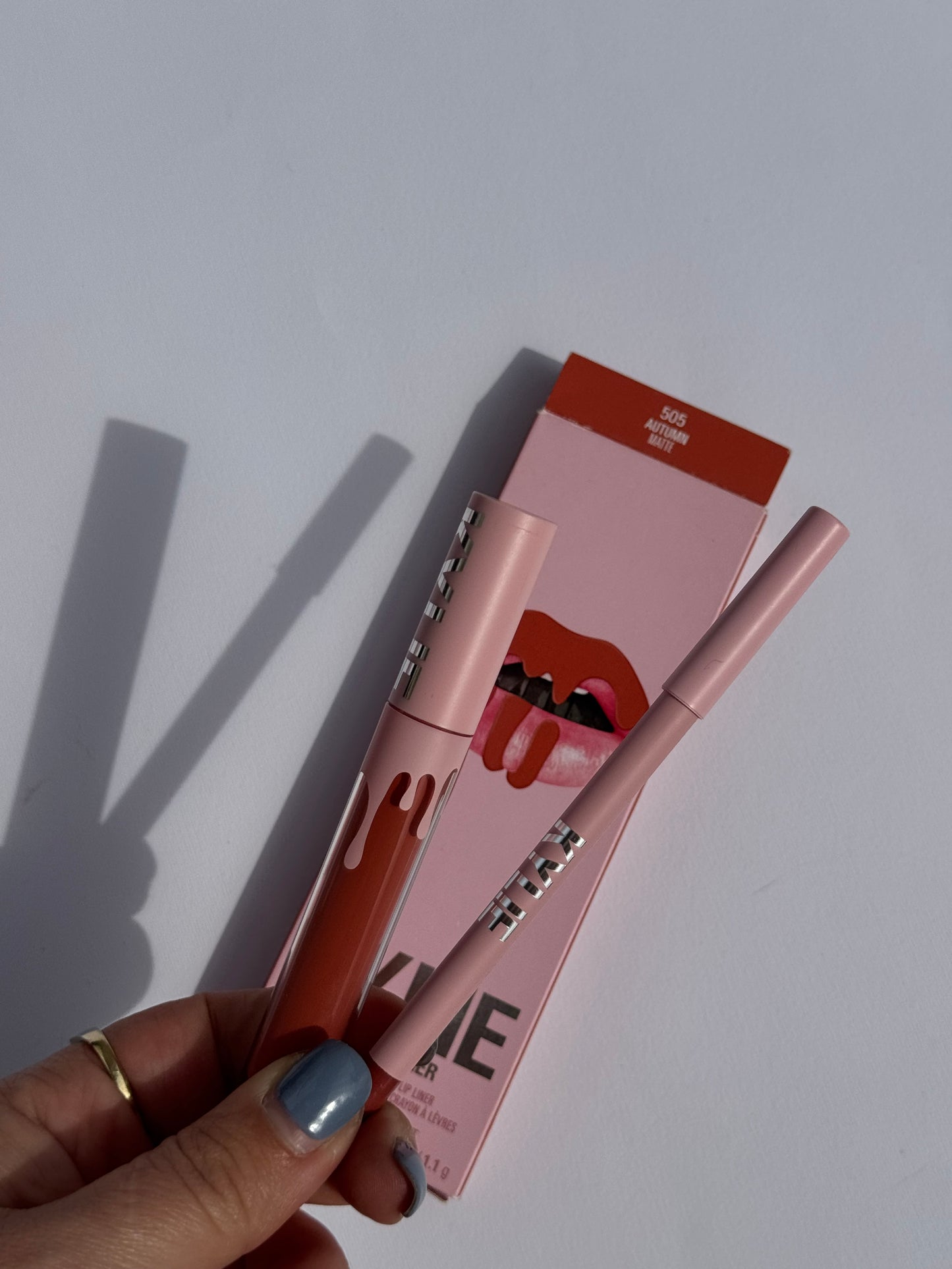 Kylie Jenner
Matte Liquid Lipstick & Lip Liner