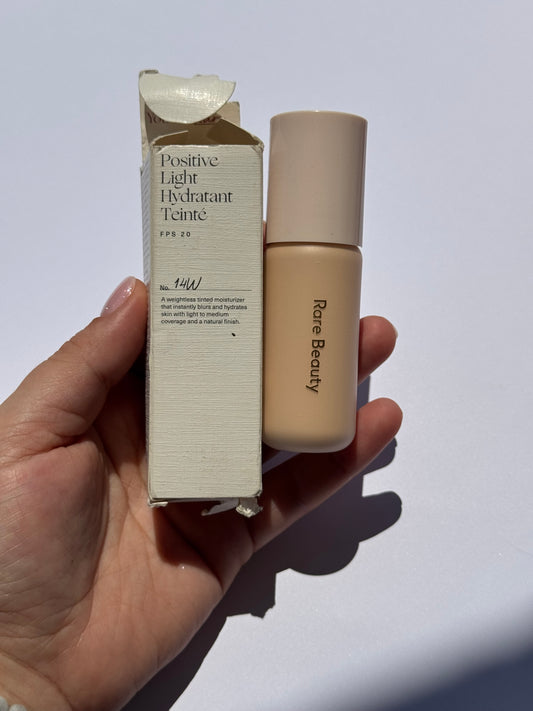 Rare Beauty
Positive Light Tinted Moisturizer Broad Spectrum SPF 20 Sunscreen