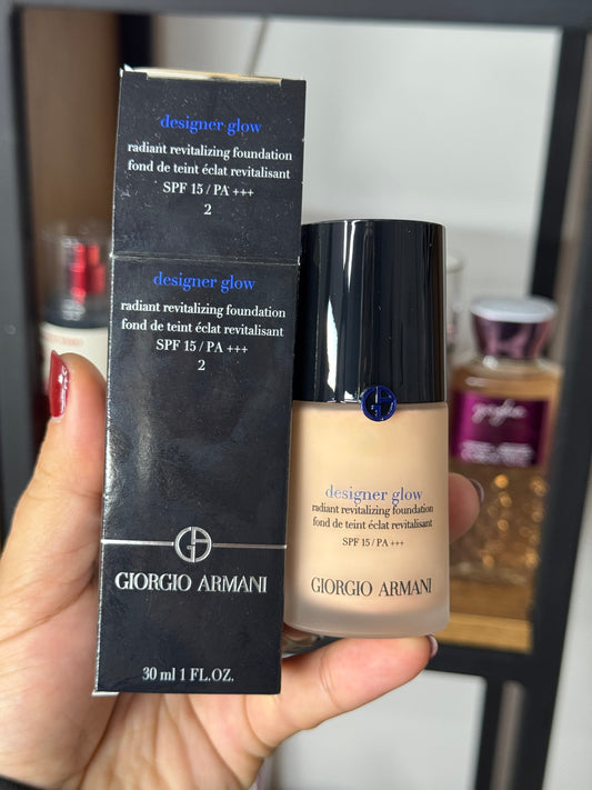 Armani
Designer Glow
Radiant Revitalizing Foundation SPF15