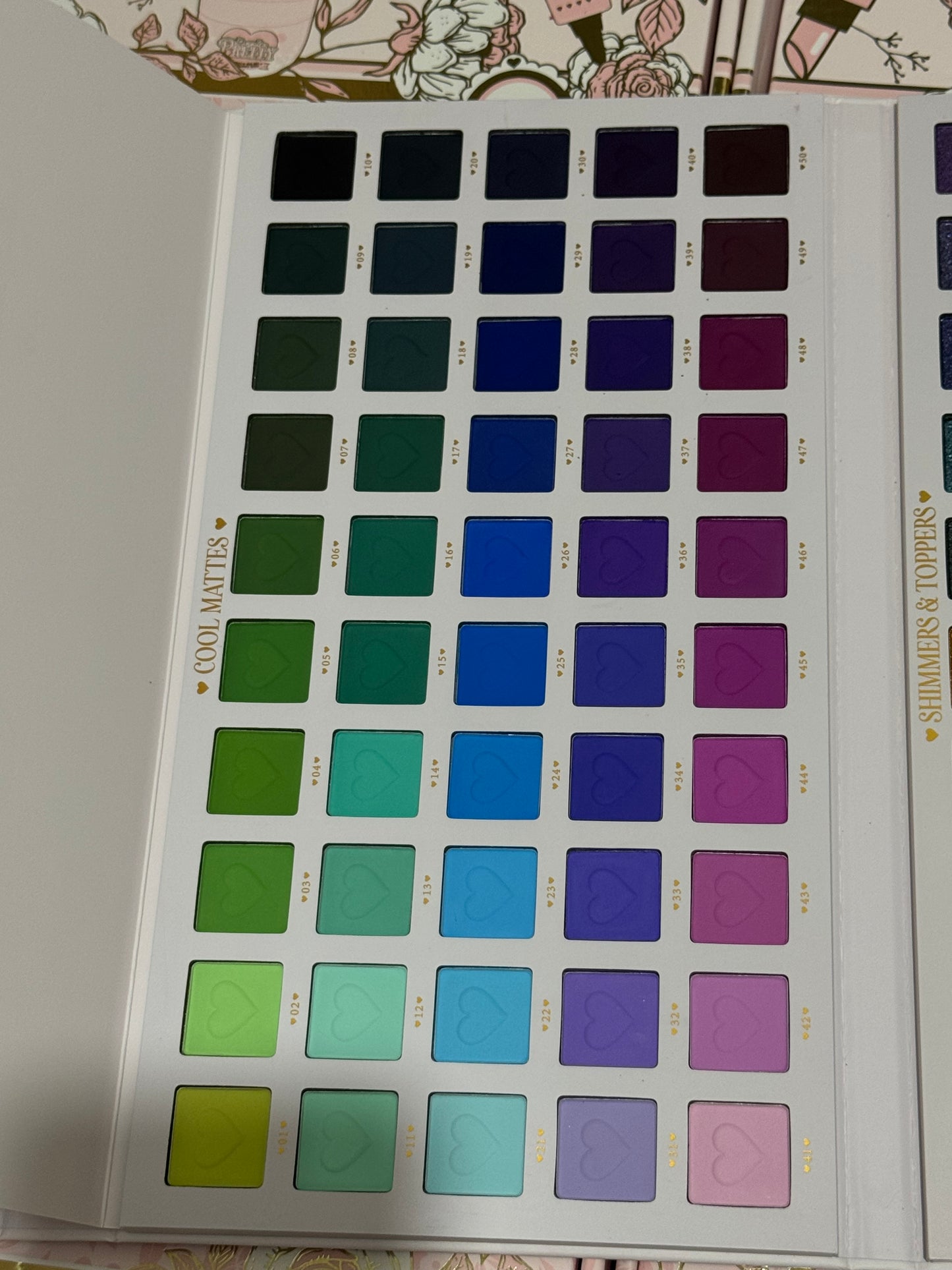 Plouise
The Creative Comeback
150 Pan Rainbow Palette
100 Matte Shades & 50 Shimmer Shades
