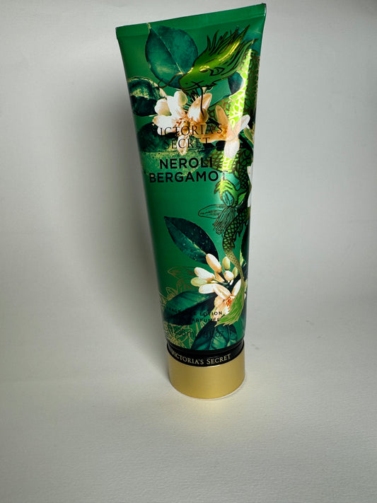 Victoria’s Secret
Neroli Bergamot
Fragrance Lotion