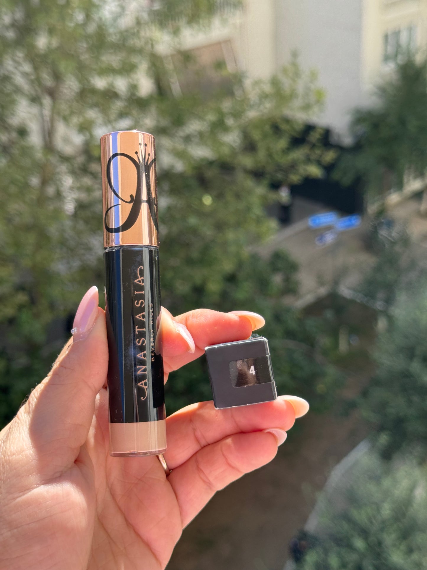 Anastasia Beverly Hills
Magic Touch Medium to Full Coverage Concealer