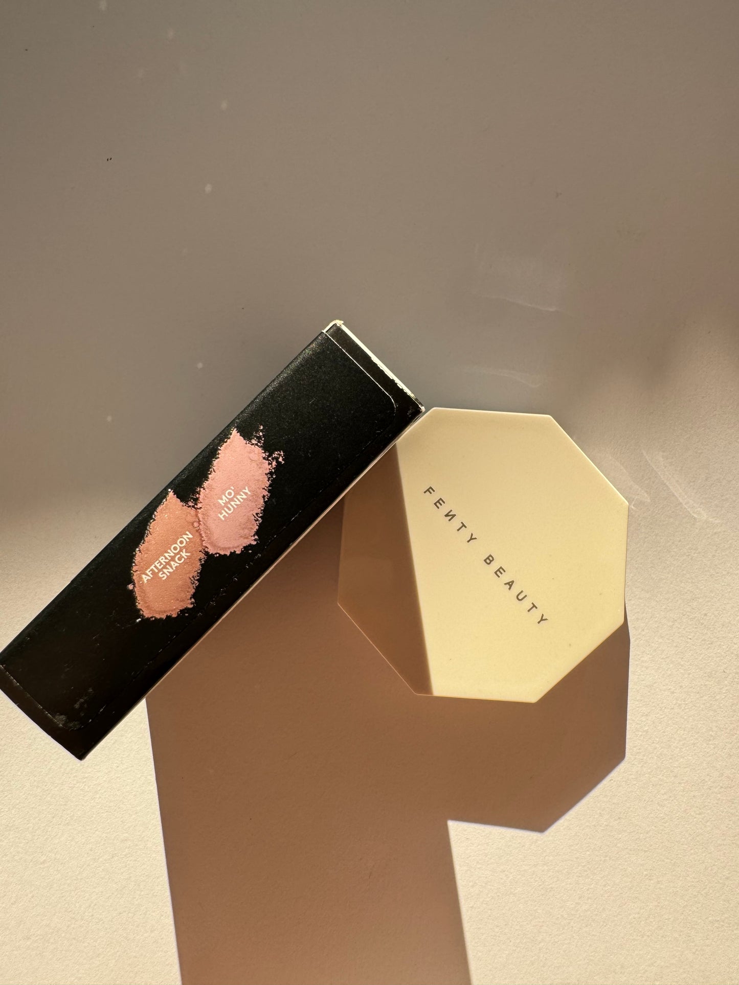 Fenty Beauty by Rihanna
Killawatt Freestyle Highlighter