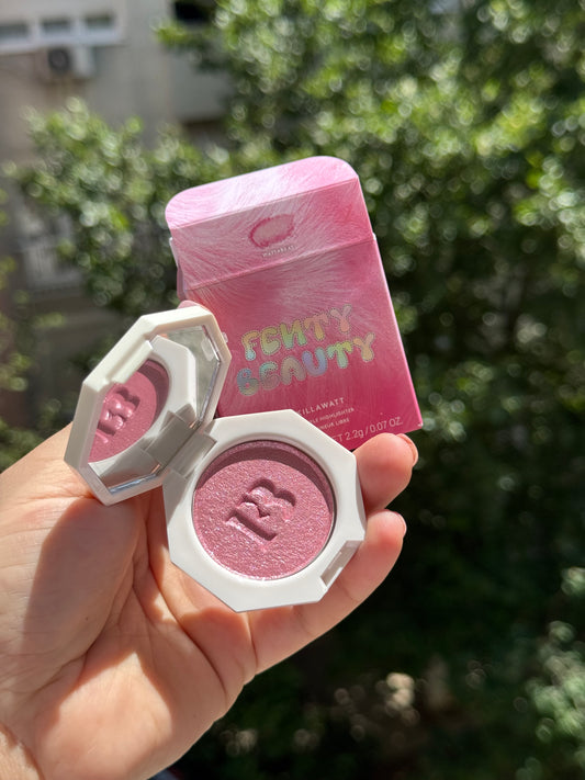 Fenty Beauty by Rihanna
Mini Killawatt Freestyle Highlighter