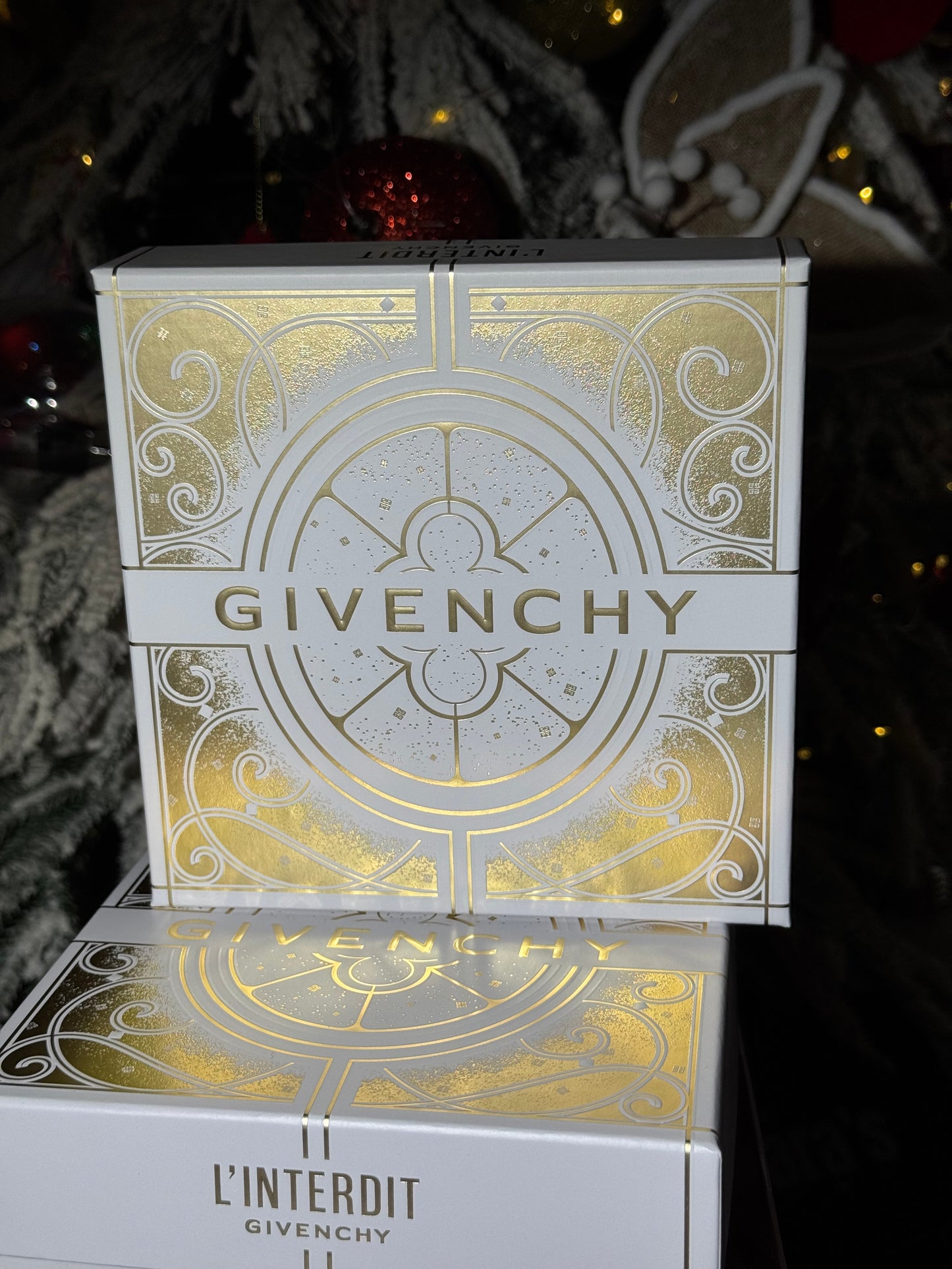 Givenchy Gift Set
L’Interdit EAU DE PARFUM Rouge 
50ml+12.5ml