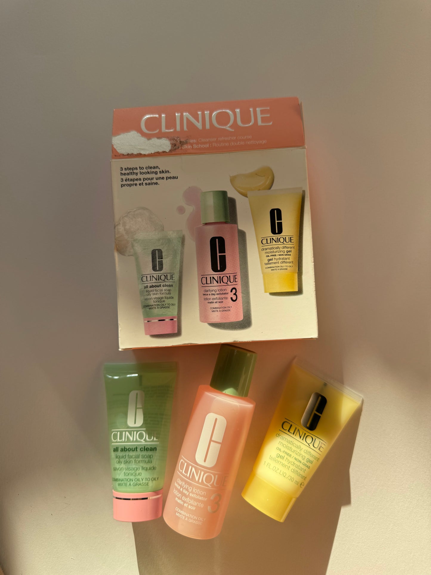 Clinique
Mini Kit Combination Oily Skin