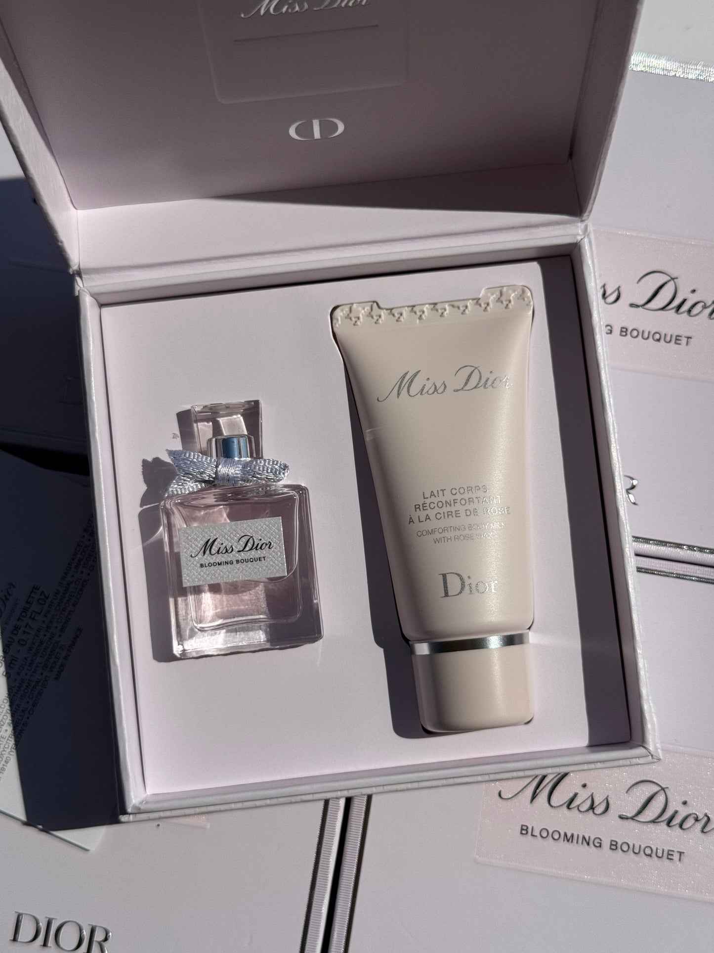 Dior
Gift Set
Miss Dior Blooming Bouquet Eau De Toilette 5 ml
 Comforting Body Milk With Rose Wax 20 ml