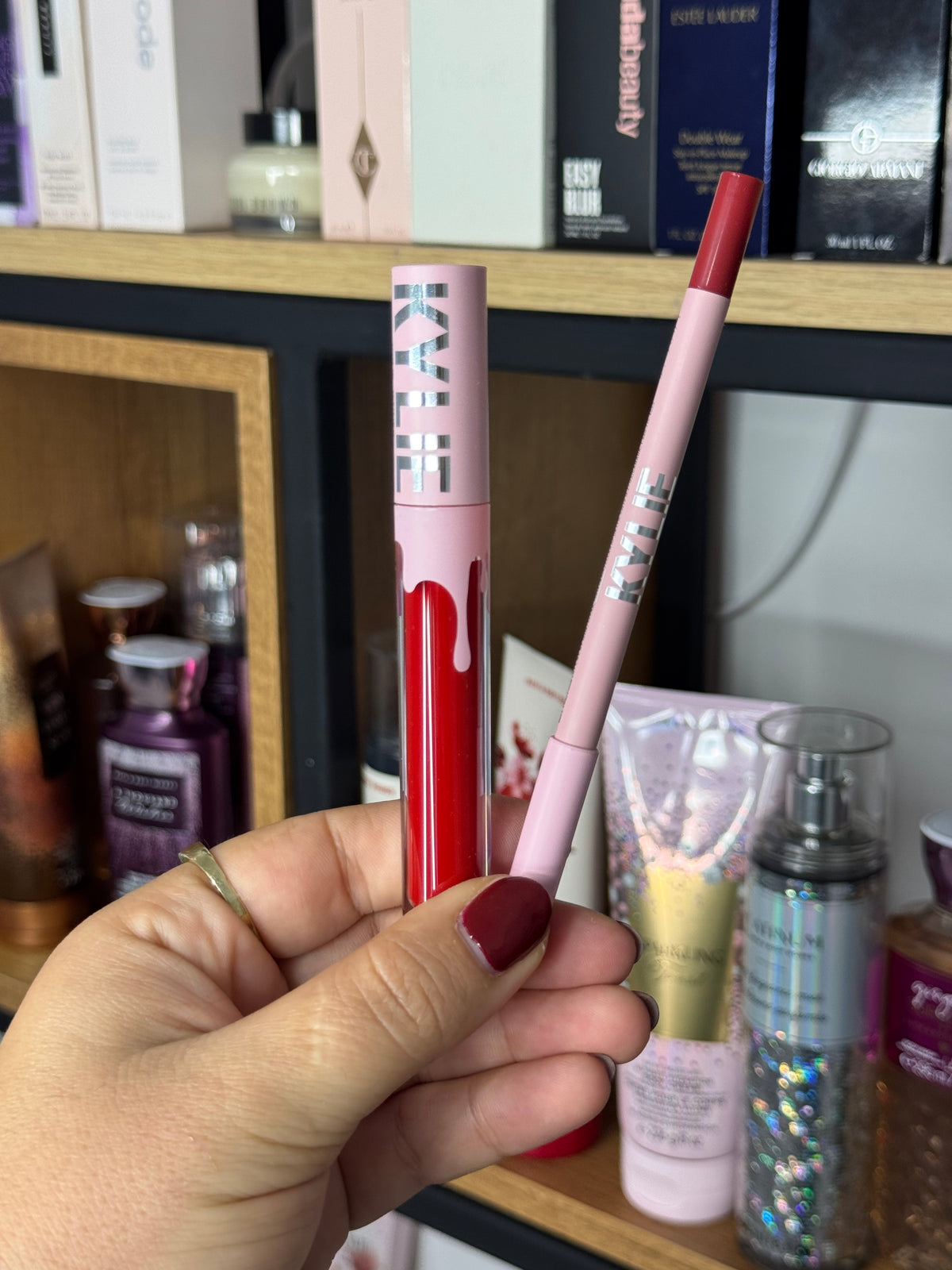 Kylie Jenner
Velvet Lip Kit
