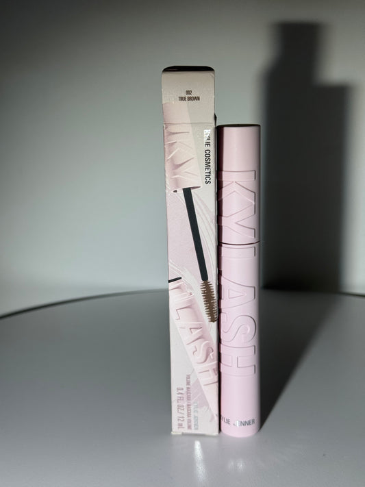 Kylie Jenner
Kylash Volume Mascara