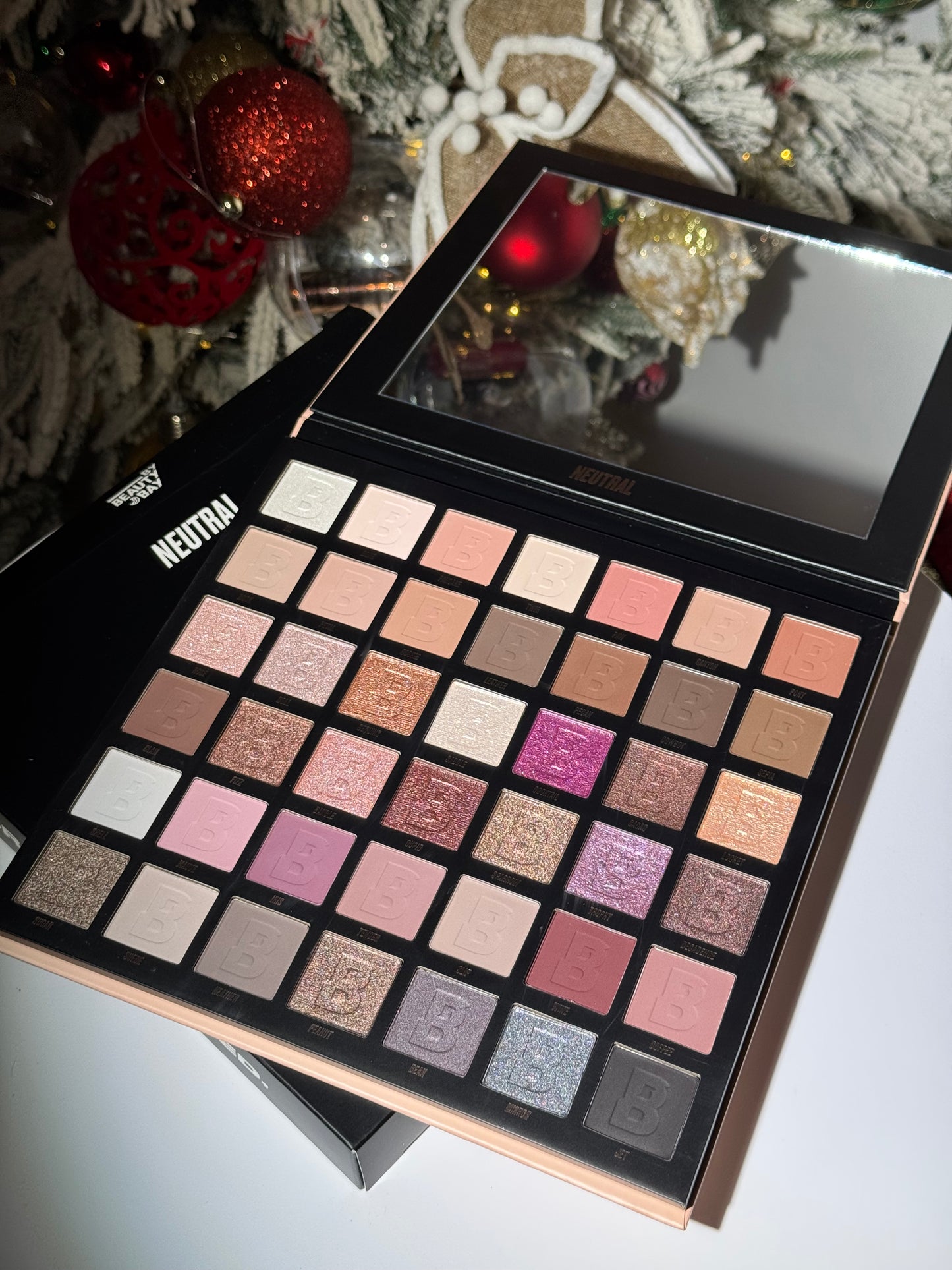 By Beauty Bay
42 Colour Eyeshadow Palette