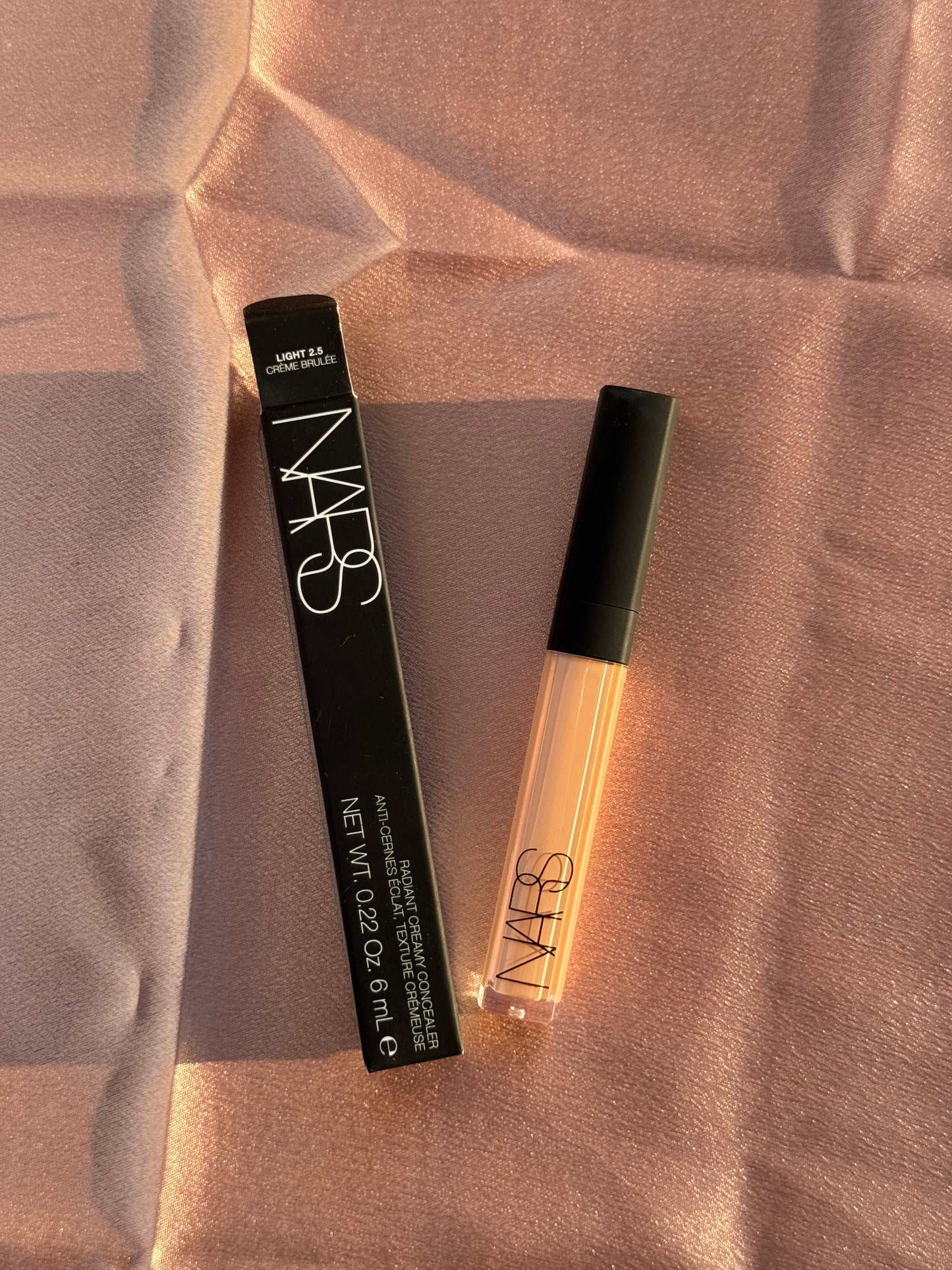 NARS 
Radiant Creamy Concealer with Hydrating Medium Coverage