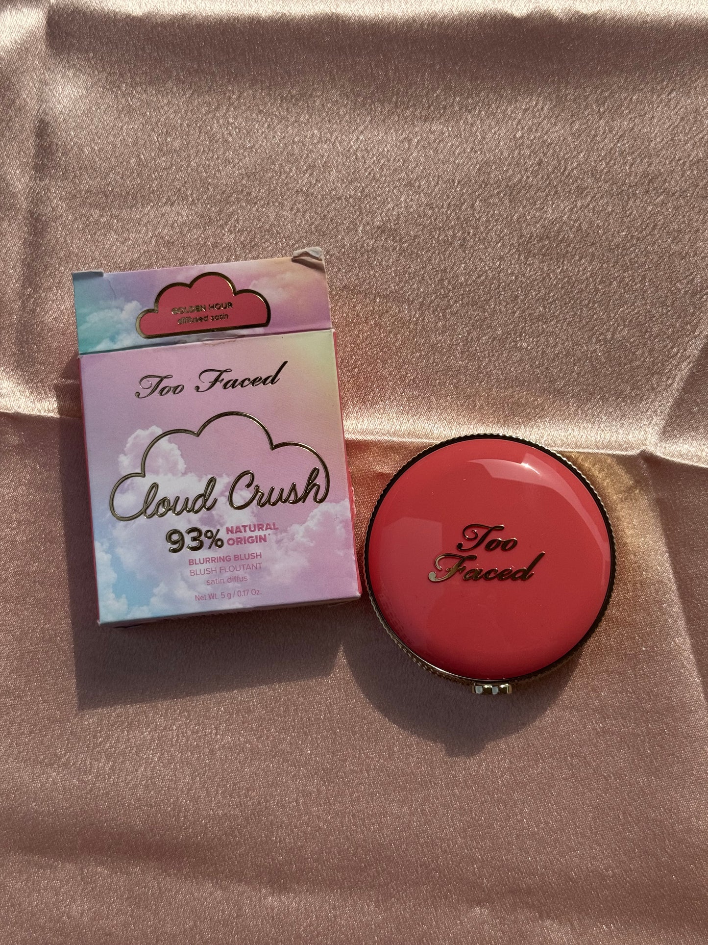 Too Faced 
Cloud Crush Blurring Powder Blush