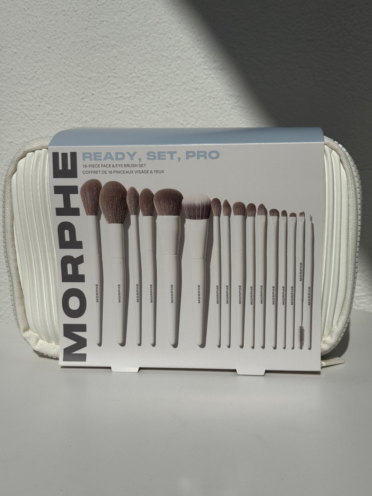 Morphe
Ready,Set,Pro 
16-Piece Face & Eye Brush Set