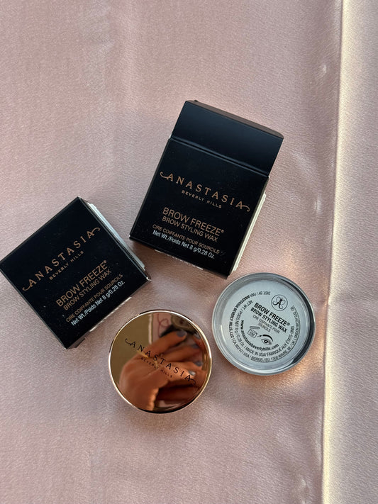 Anastasia Beverly Hills 
Brow Freeze® Brow Styling Wax