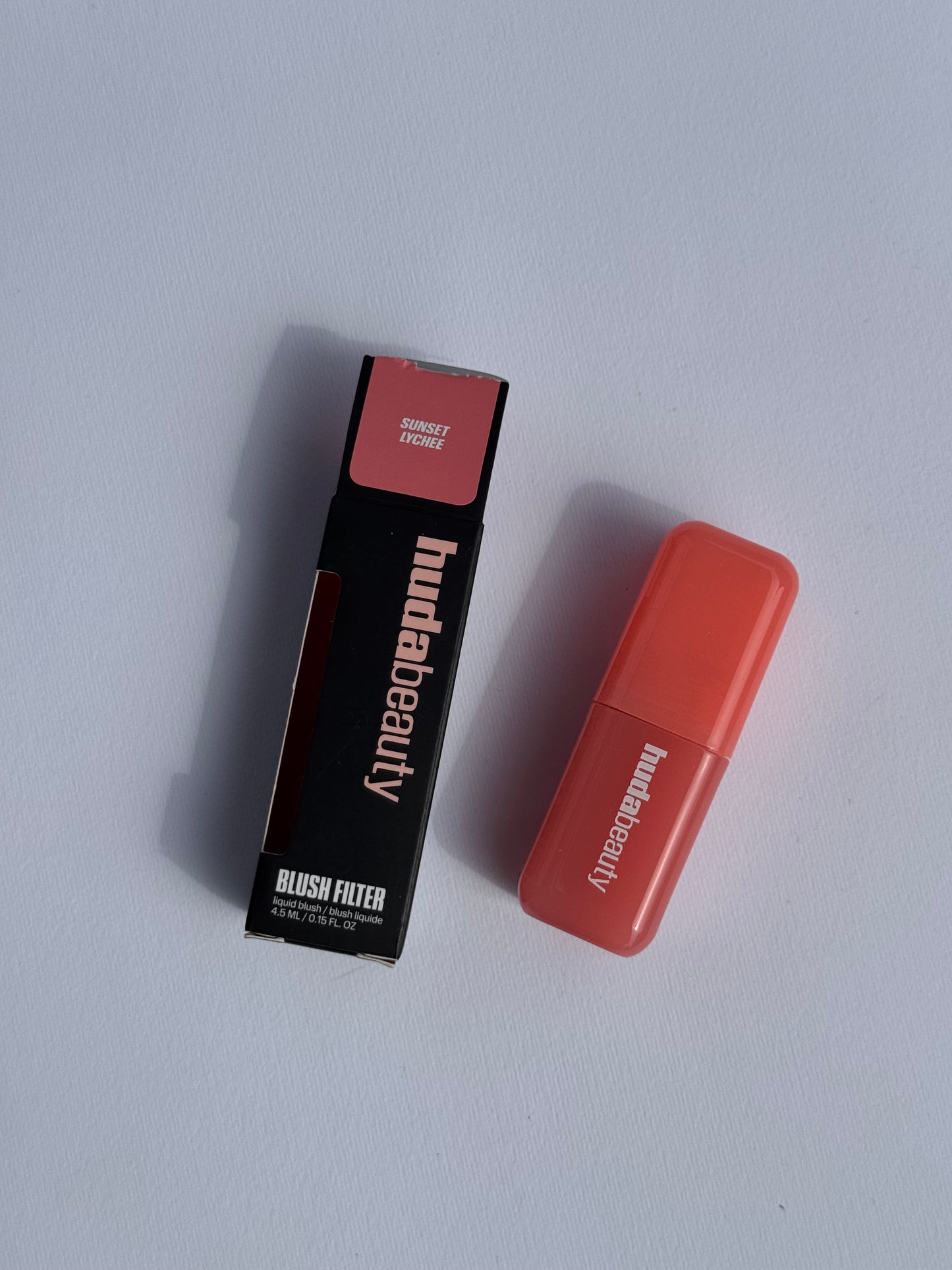 HUDA BEAUTY
Blush Filter Soft Glow Liquid Blush