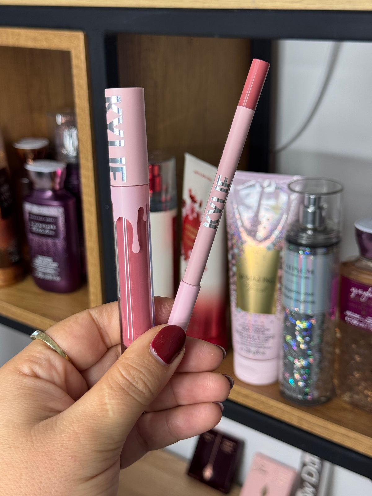 Kylie Jenner
Velvet Lip Kit