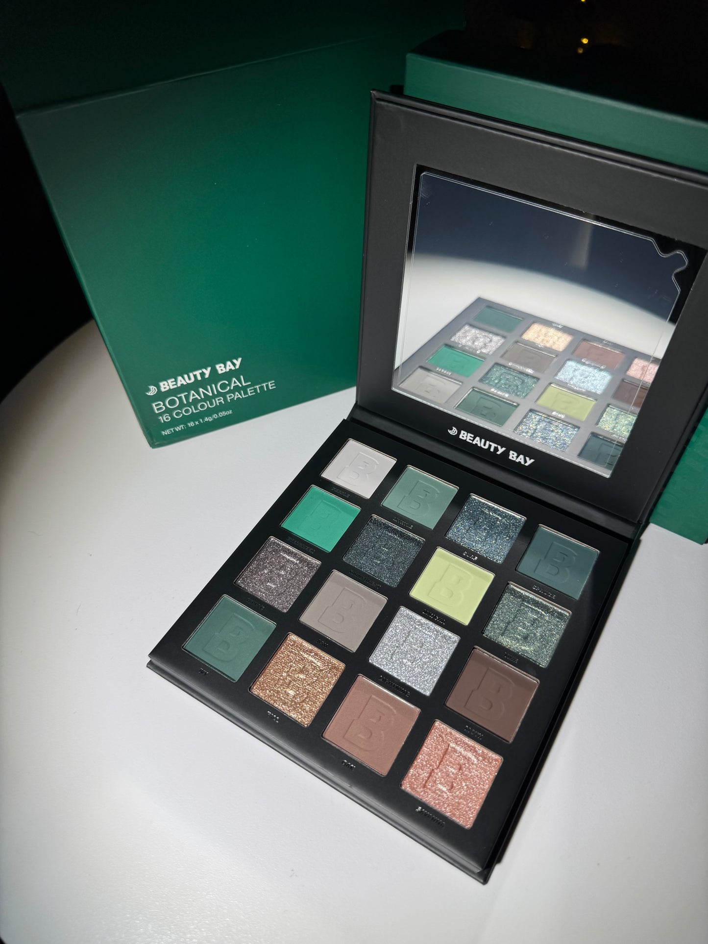 By Beauty Bay
16 Colour Palette