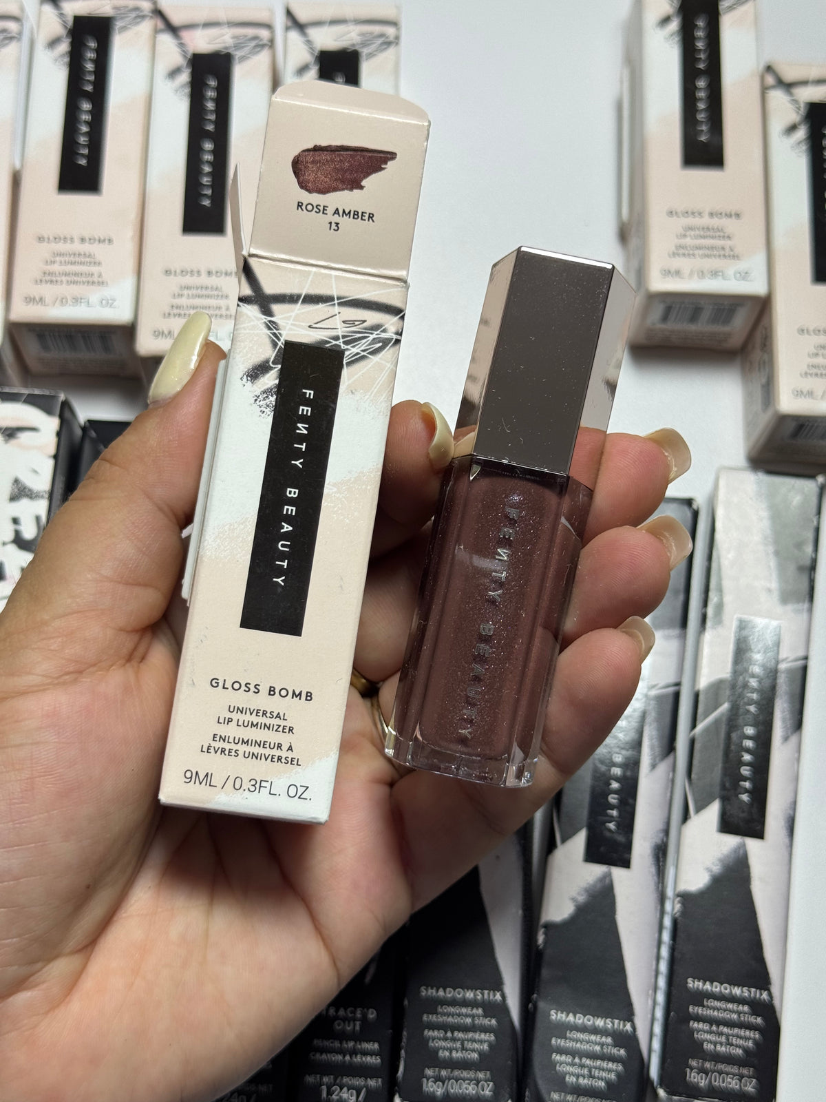 Fenty Beauty by Rihanna
Gloss Bomb Universal Lip Luminizer