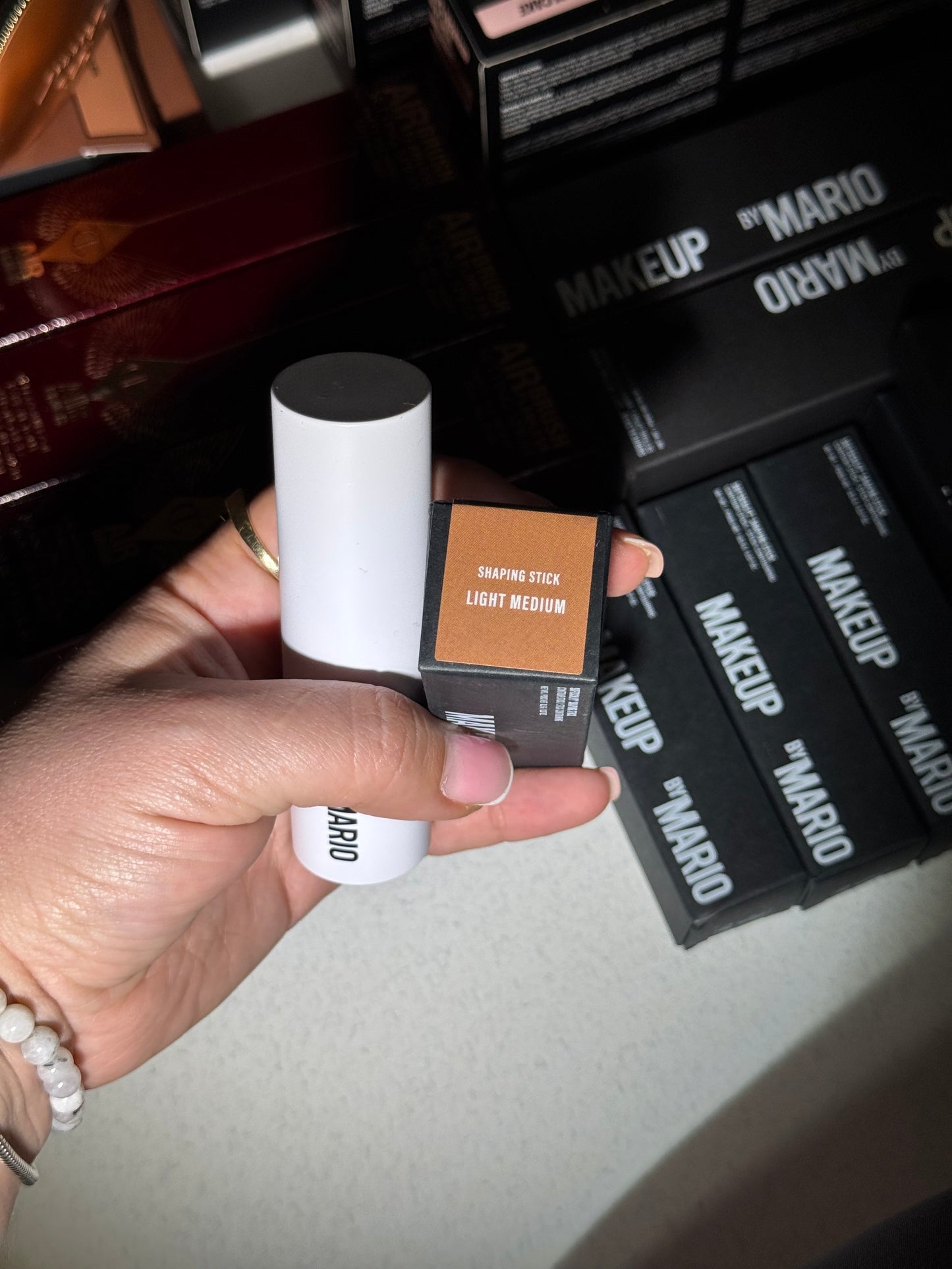 MAKEUP BY MARIO
SoftSculpt® Cream Contour & Bronzer Shaping Stick