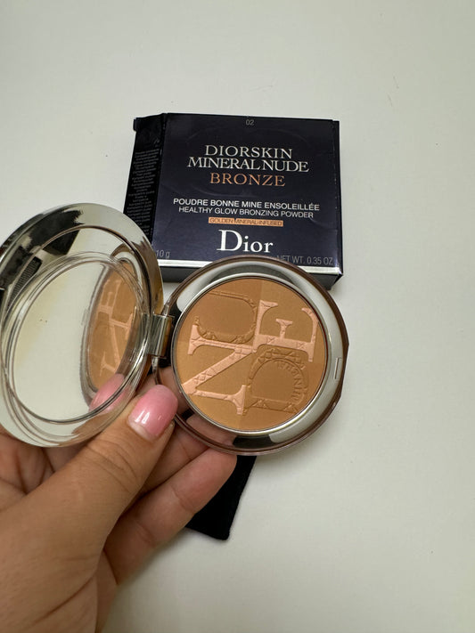 Dior 
Diorskin Mineral Nude Bronze