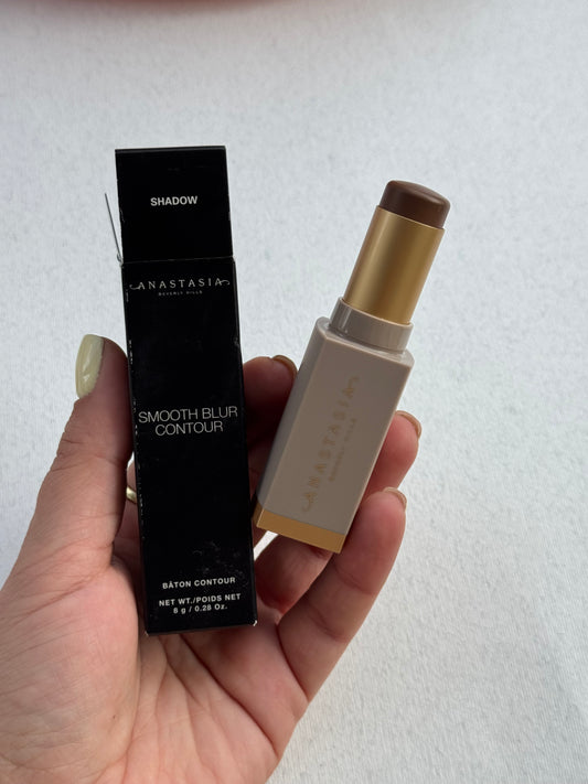 Anastasia Beverly Hills
Smooth Blur Cream Contour Stick