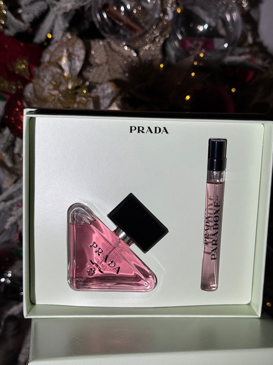 Prada Gift Set
Paradoxe EAU DE PARFUM
50ml+10ml