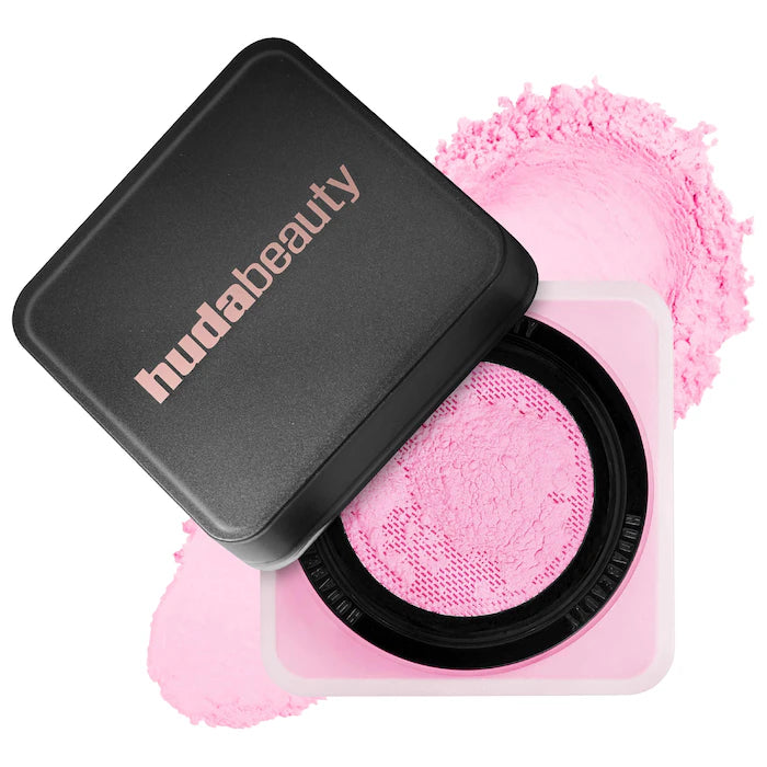 HUDA BEAUTY
Easy Bake Blurring Loose Baking & Setting Powder