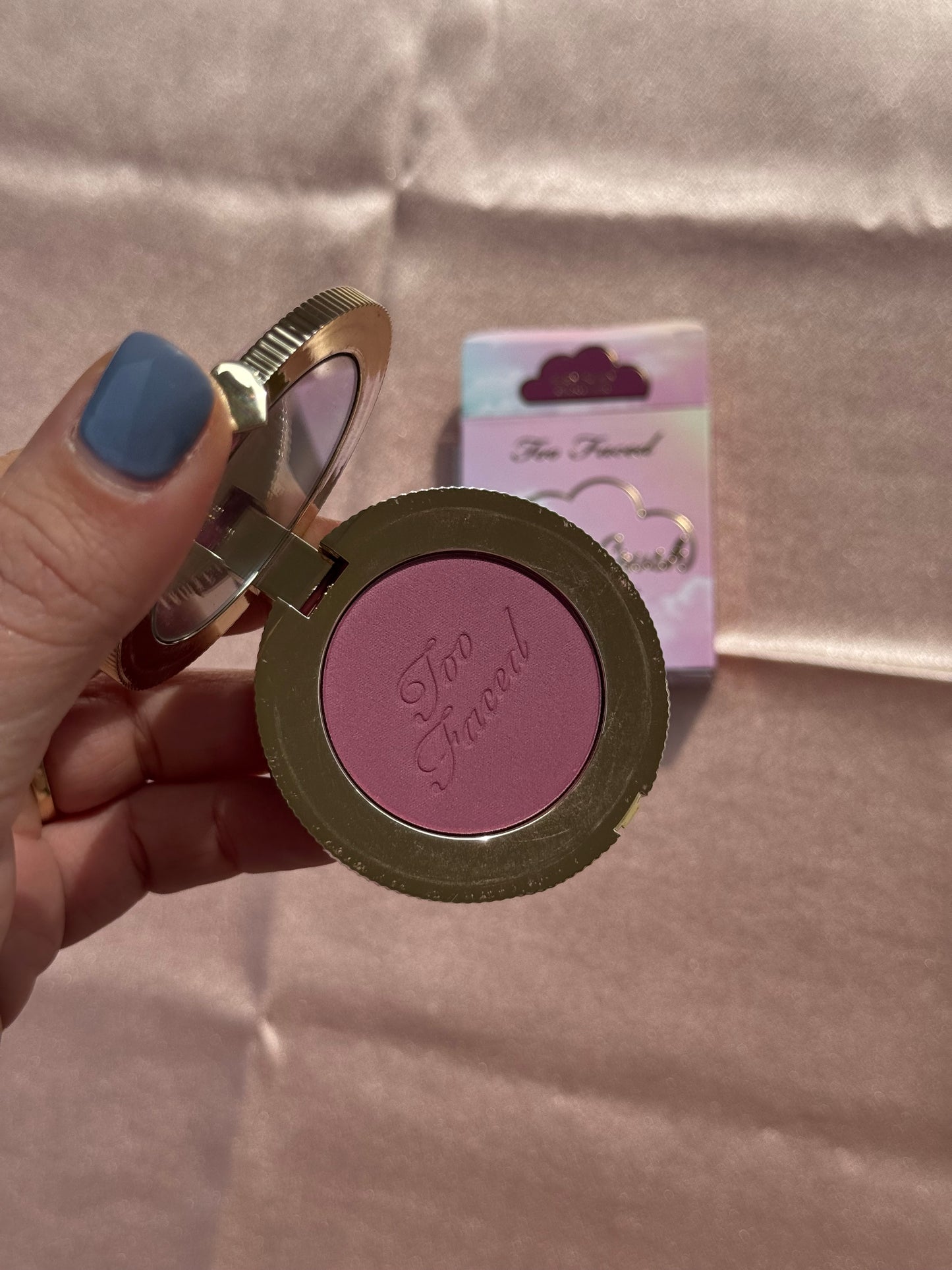 Too Faced 
Cloud Crush Blurring Powder Blush
