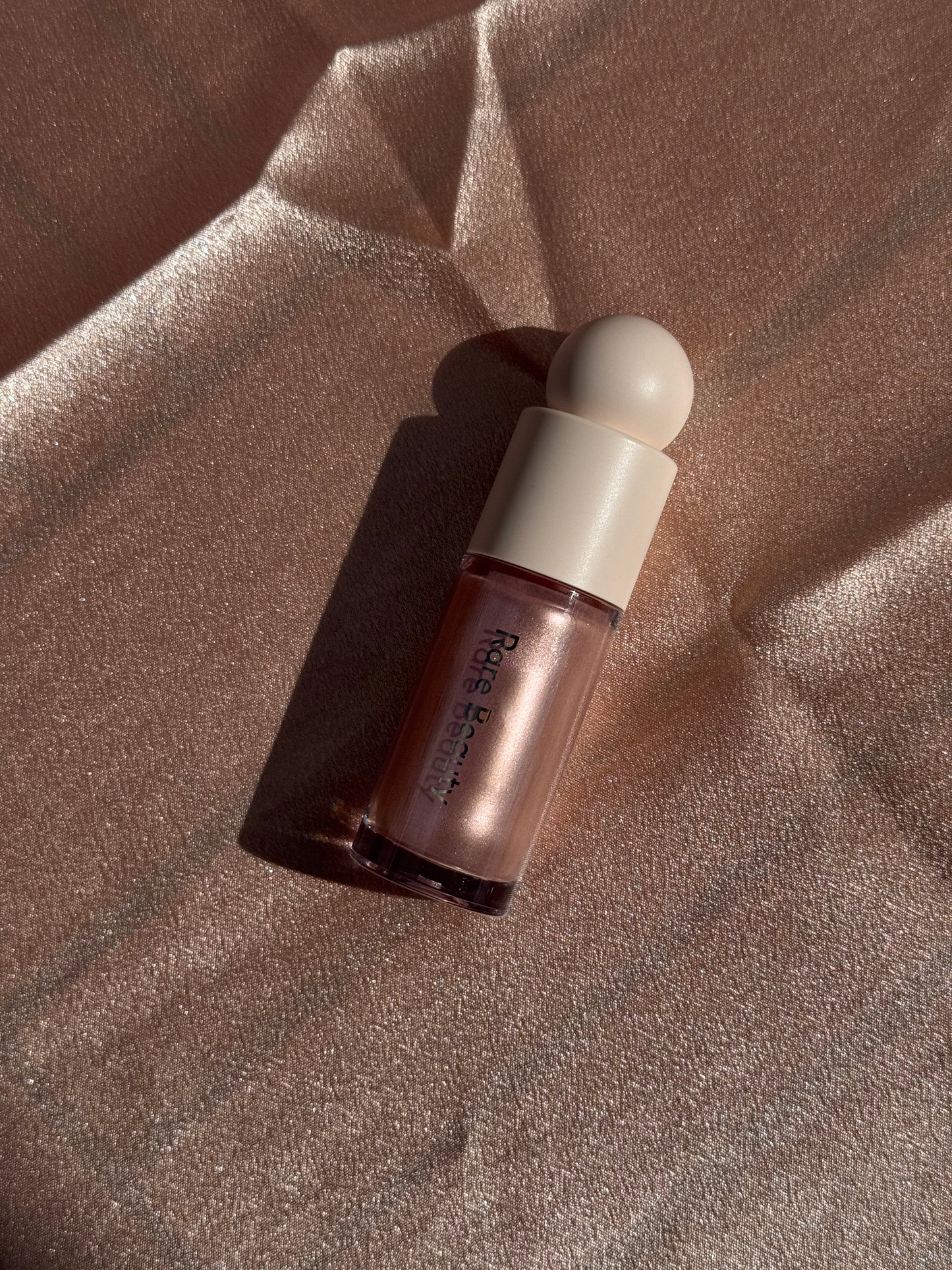 Rare Beauty by Selena Gomez
Positive Light Liquid Luminizer Highlight