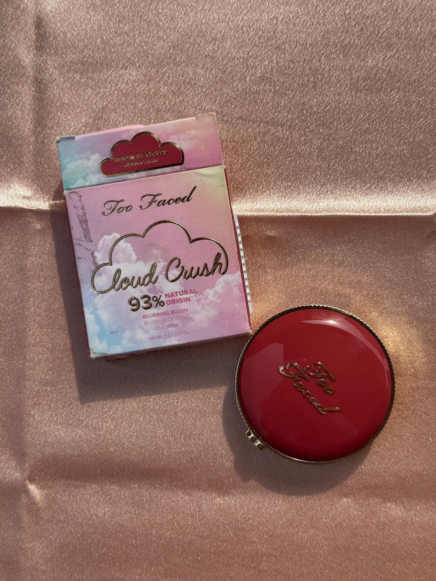 Too Faced 
Cloud Crush Blurring Powder Blush