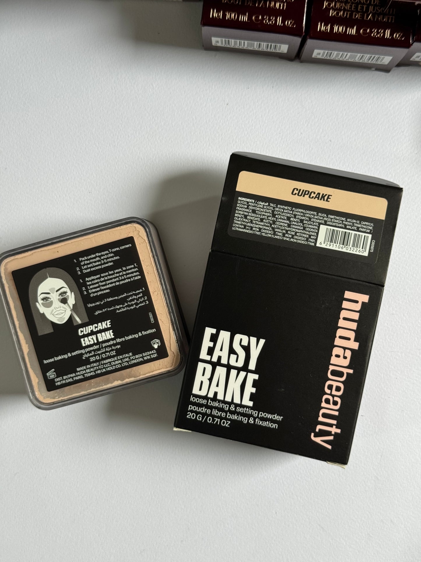 HUDA BEAUTY
Easy Bake Blurring Loose Baking & Setting Powder