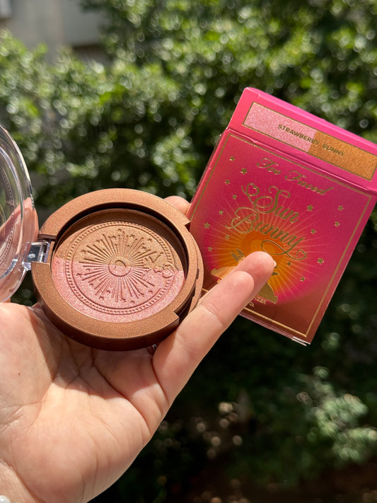 Too Faced
Sun Bunny Luminous Blushing Bronzer