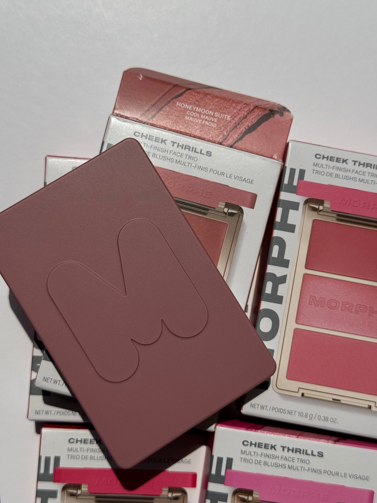 MORPHE
CHEEK THRILLS MULTI-FINISH FACE TRIO
