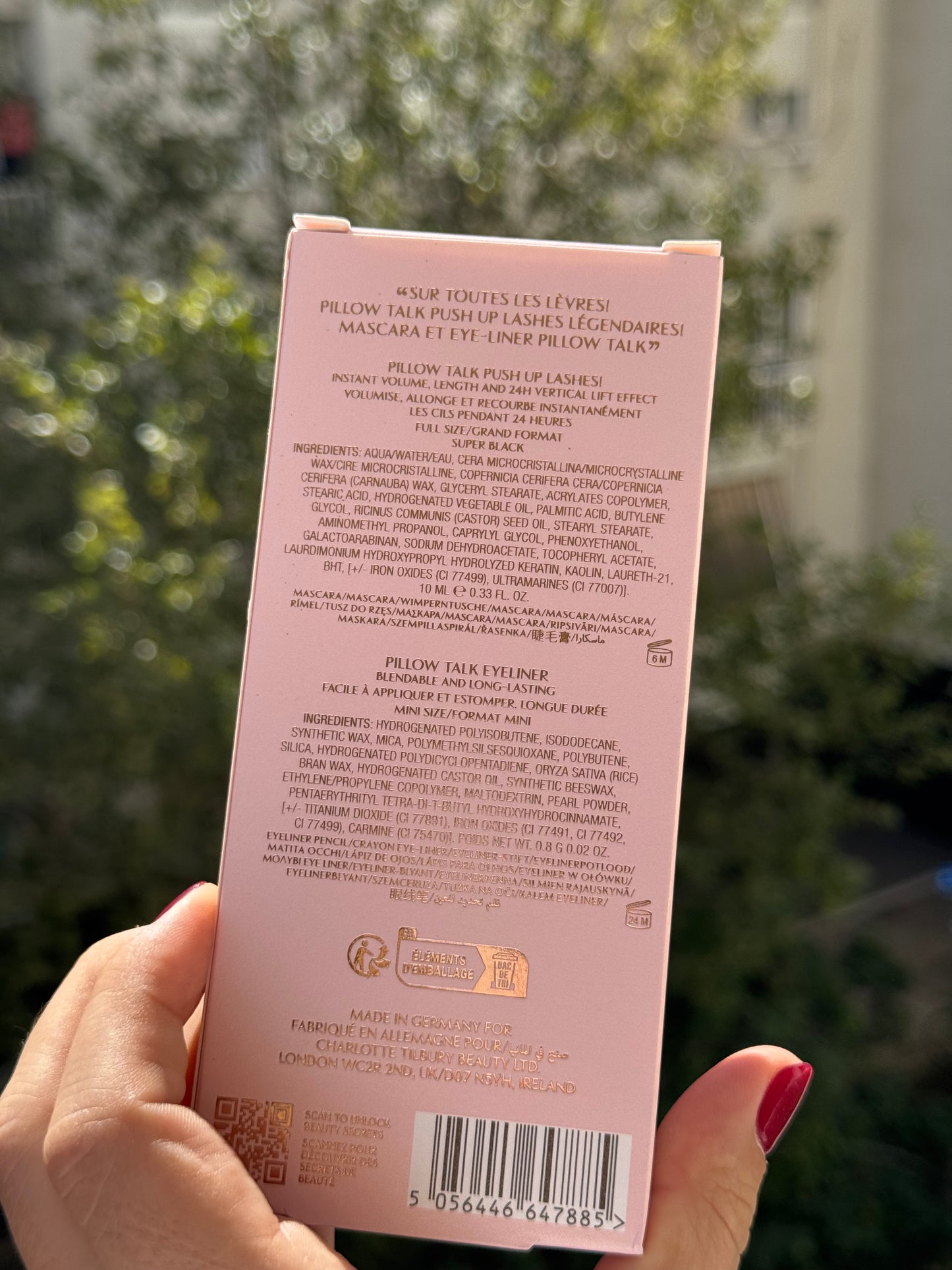 Charlotte Tilbury
Pillow Talk Push Up And Define Iconic Eye Kit
-Full Size Pillow Talk Push Up Lashes Mascara
-Mini Size Pillow Talk Eyeliner