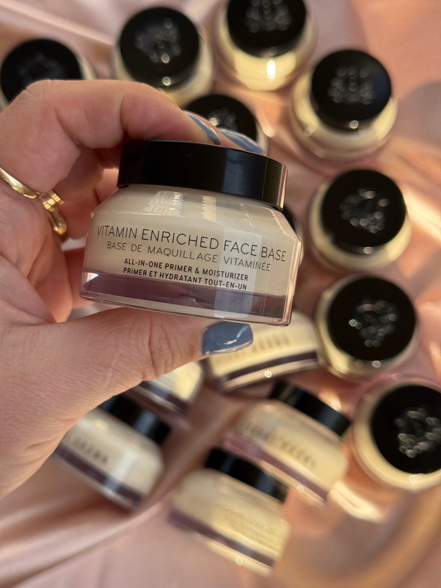 Bobbi Brown 
Vitamin Enriched Face Base Moisturizer & Primer with Vitamin C + Hyaluronic Acid