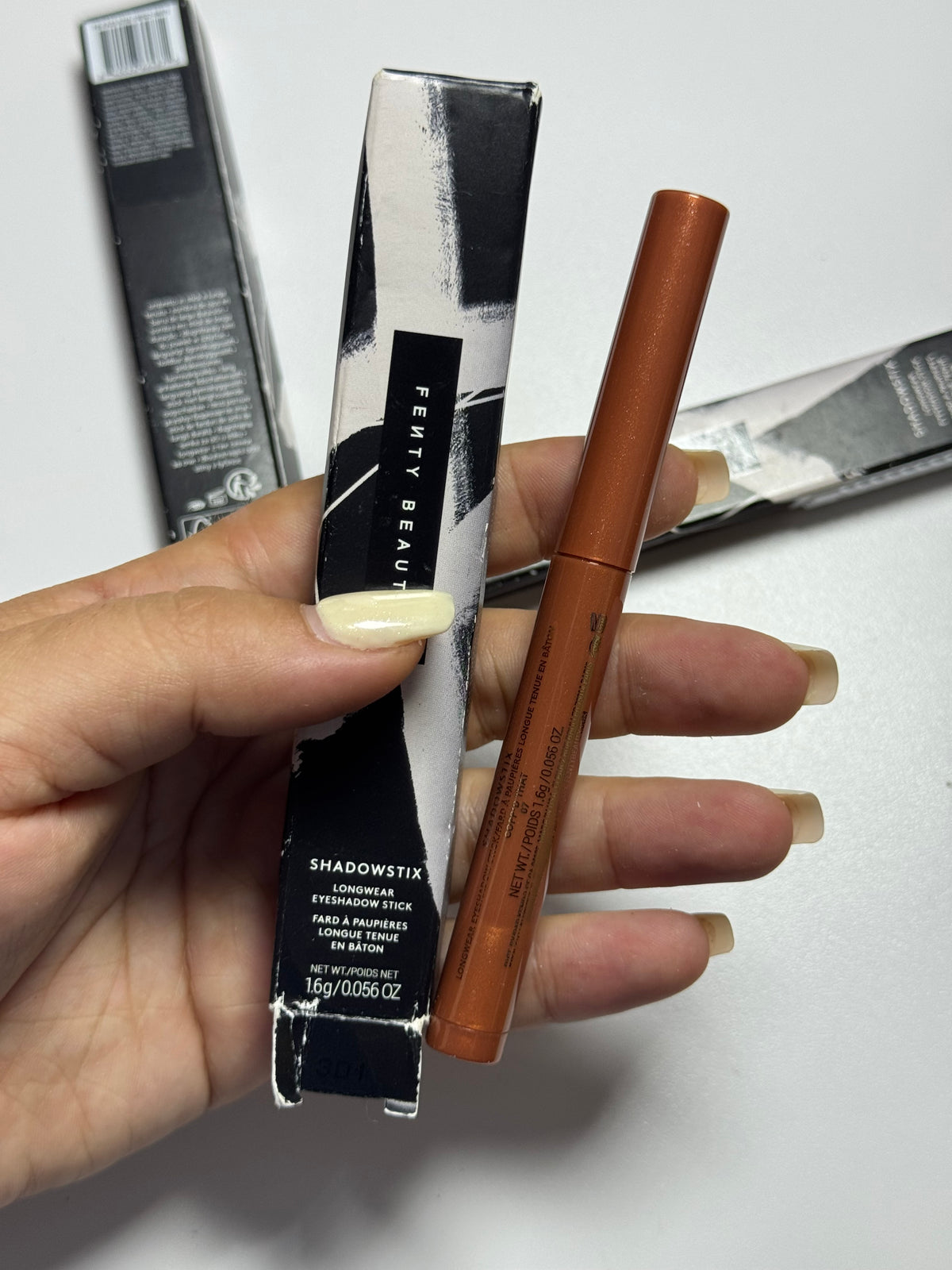 Fenty Beauty
Shadowstix
Longwear Eyeshadow Stick