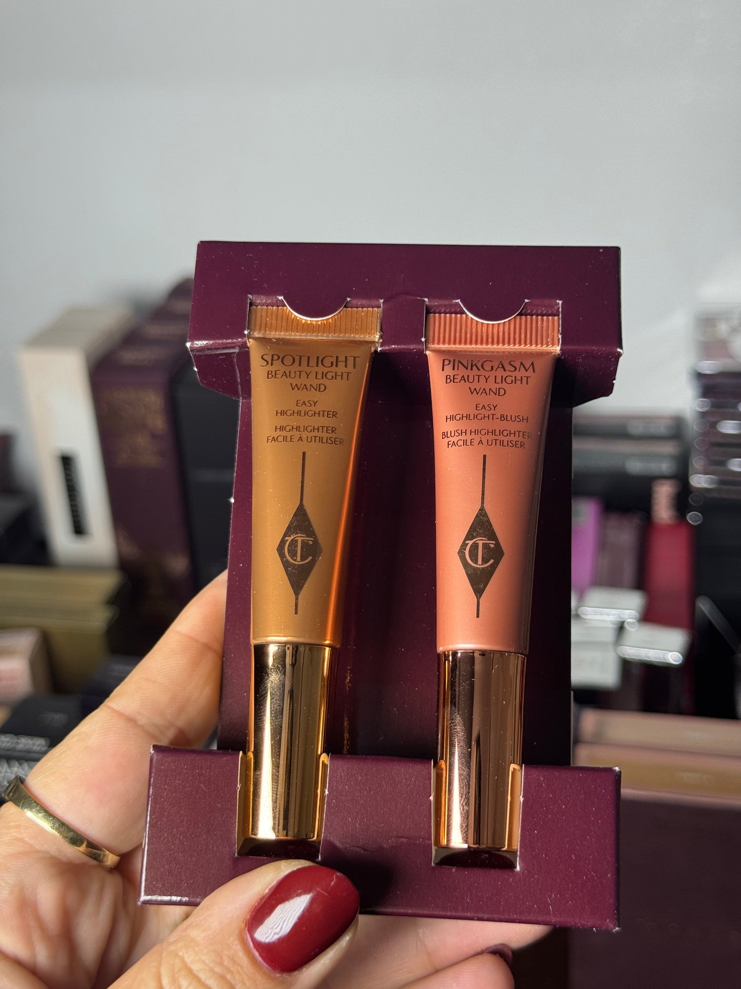 Charlotte Tilbury
Mini Hollywood Superstar Beauty Highlighter Wand Duo Gift Set