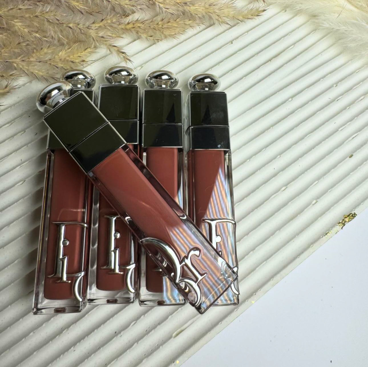 Dior
Dior Addict Lip Maximizer Plumping Gloss
Pa kuti