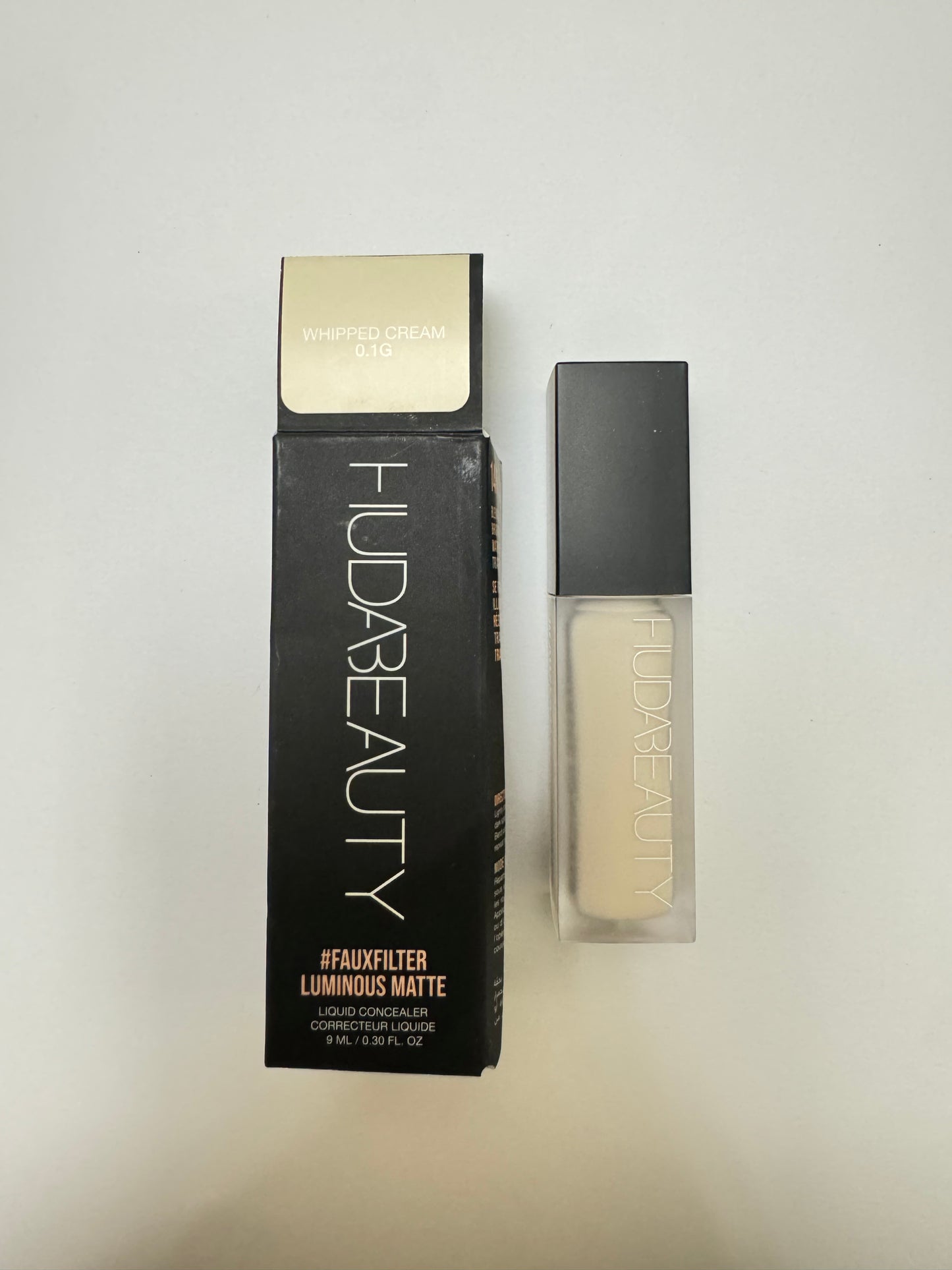 HUDA BEAUTY
#FauxFilter Matte Buildable Coverage Waterproof Concealer