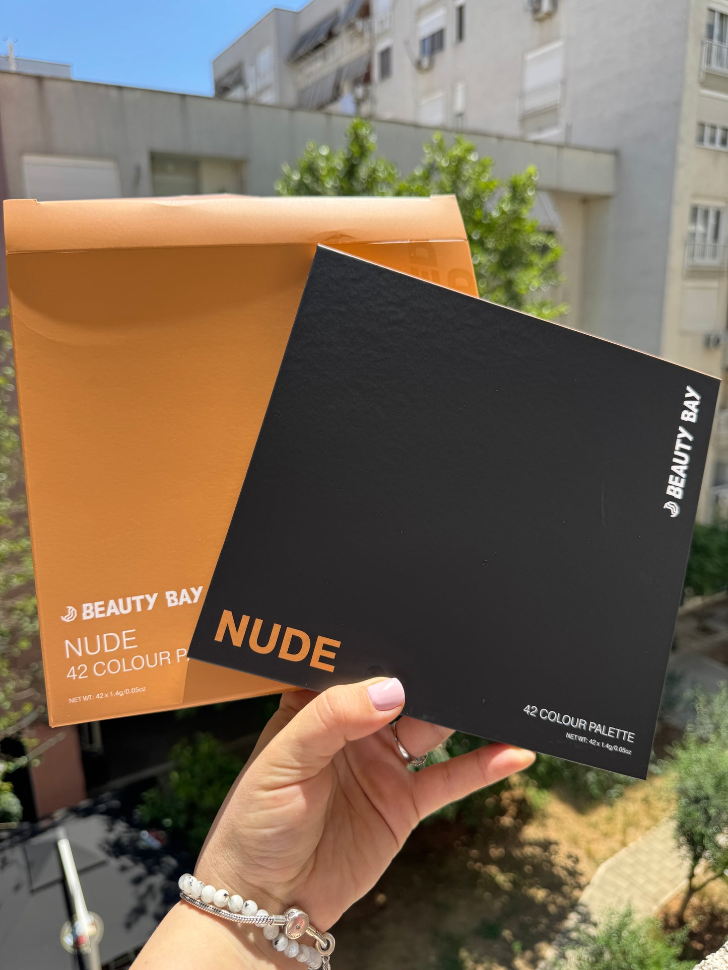 By Beauty Bay
NUDE 42 Colour Palette