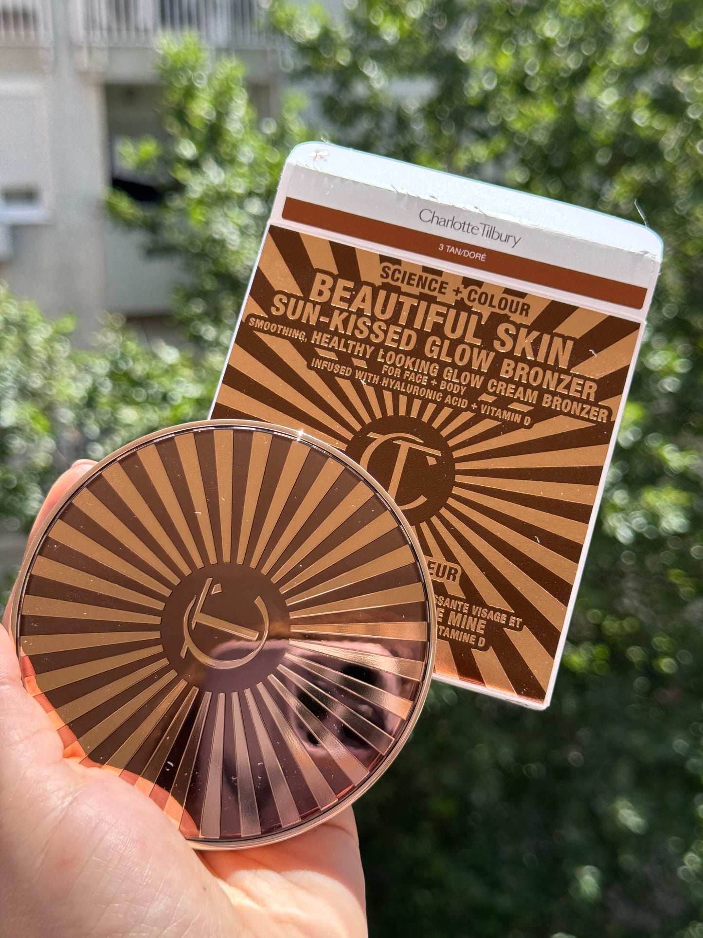 Charlotte Tilbury
Beautiful Skin Sun-Kissed Glow Bronzer