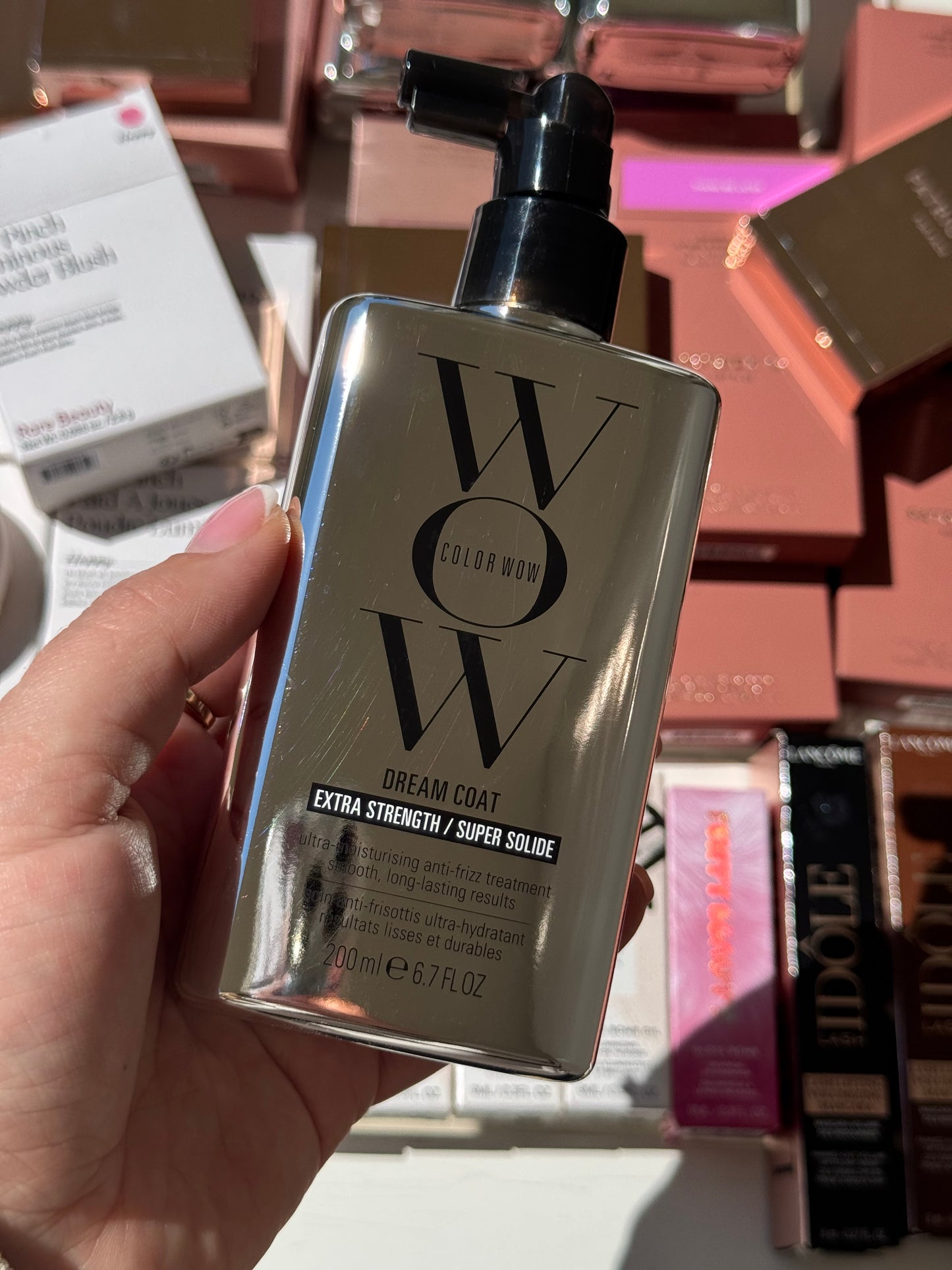 COLOR WOW
Extra Strength Dream Coat Ultra-Moisturizing Anti-frizz Treatment 200 ml