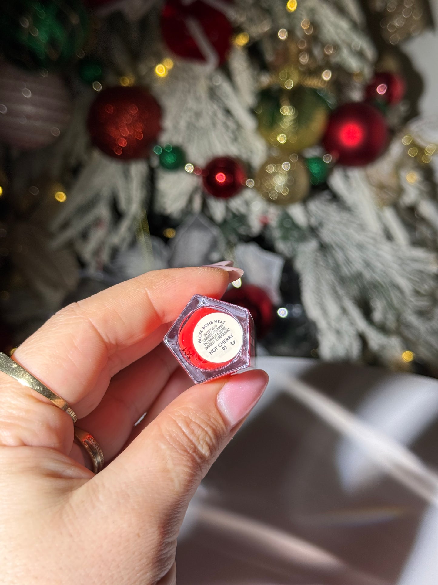 Fenty Beauty by Rihanna
Gloss Bomb Heat Universal Lip Luminizer + Plumper