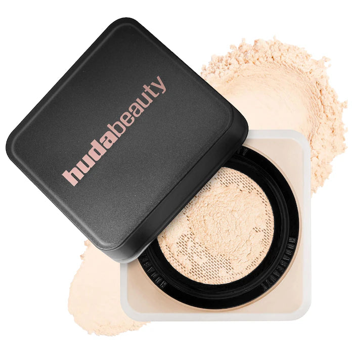 HUDA BEAUTY
Easy Bake Blurring Loose Baking & Setting Powder