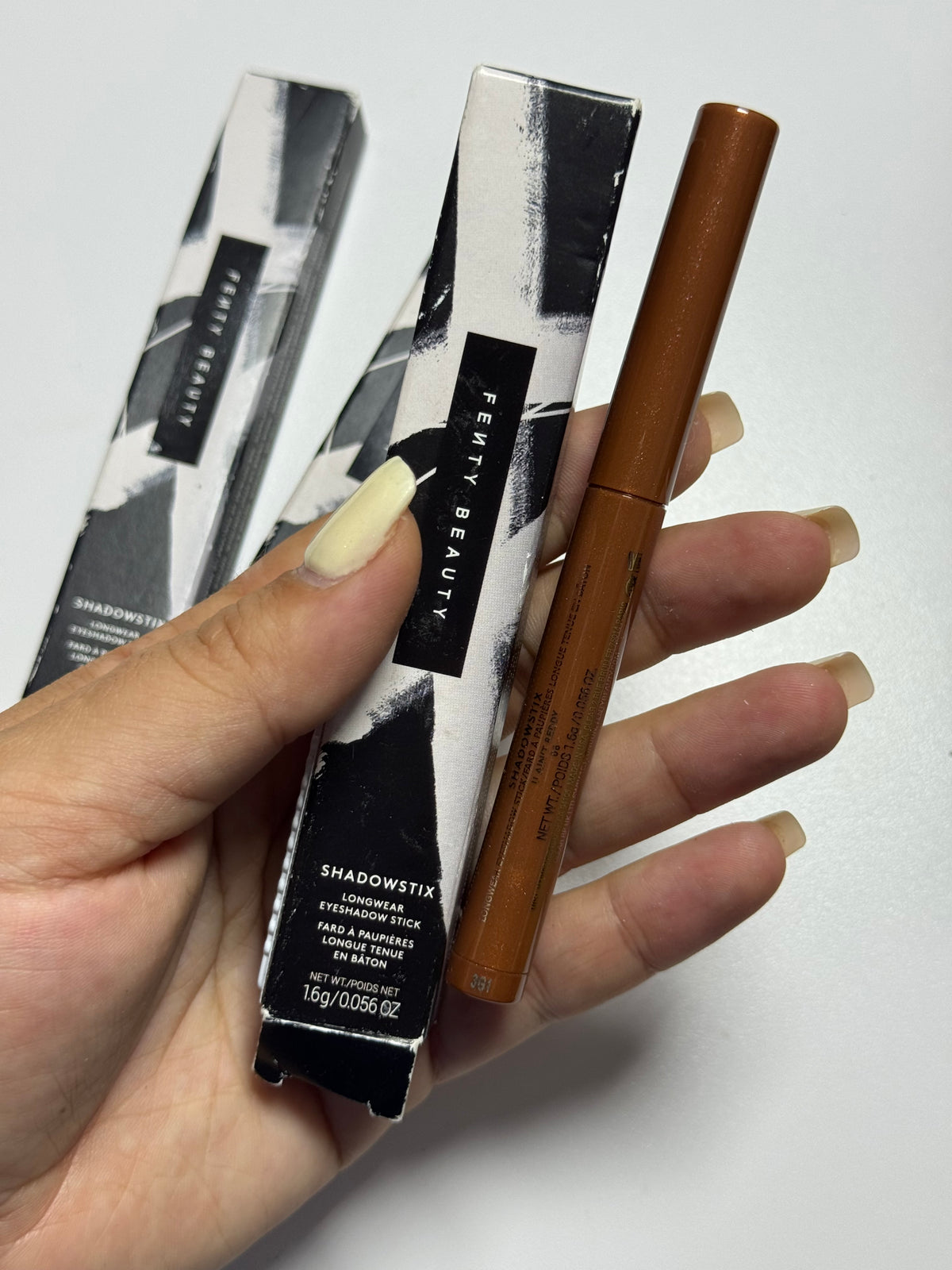 Fenty Beauty
Shadowstix
Longwear Eyeshadow Stick